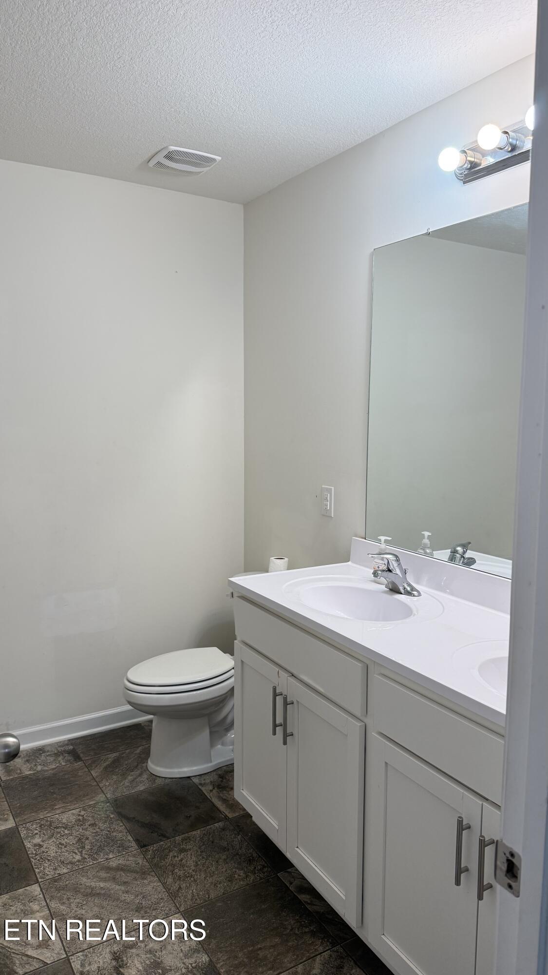 302 Homestead Court Kingston TN 37763
