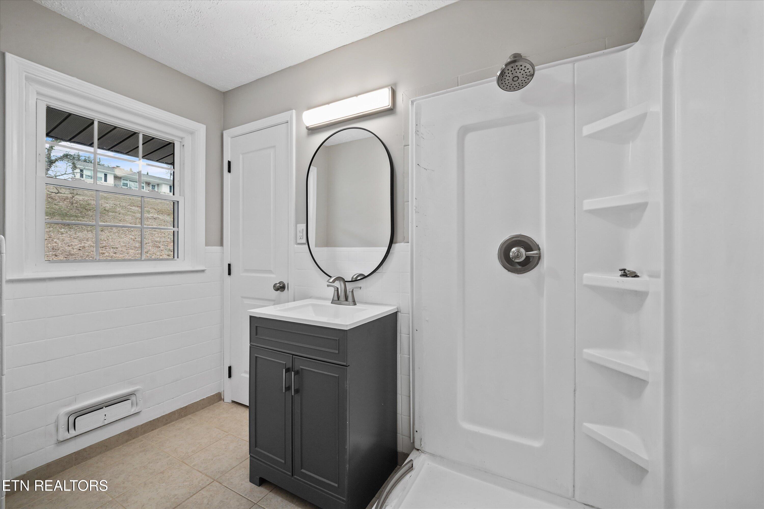 2010 Martha Berry Drive Knoxville TN 37918