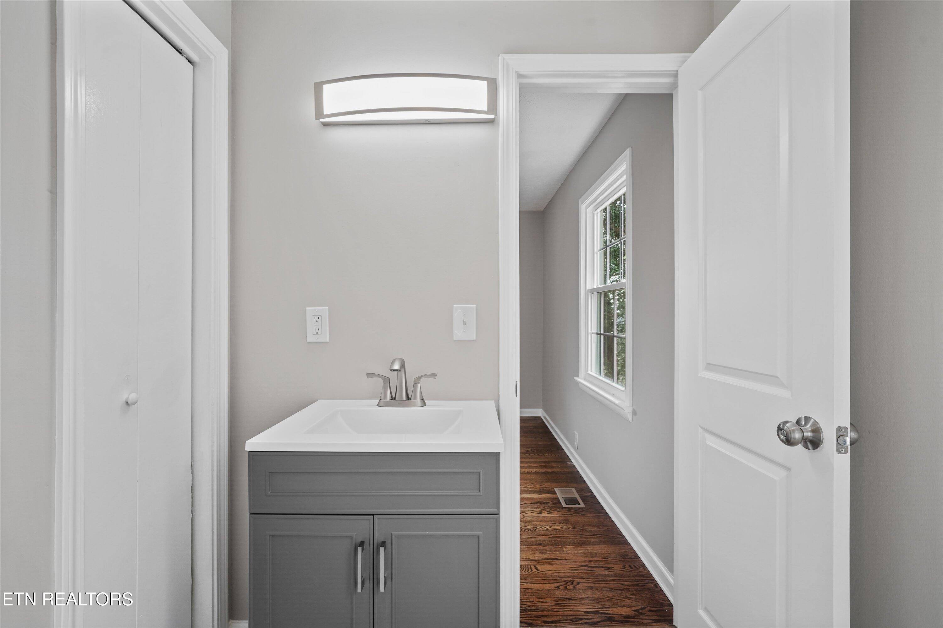2010 Martha Berry Drive Knoxville TN 37918