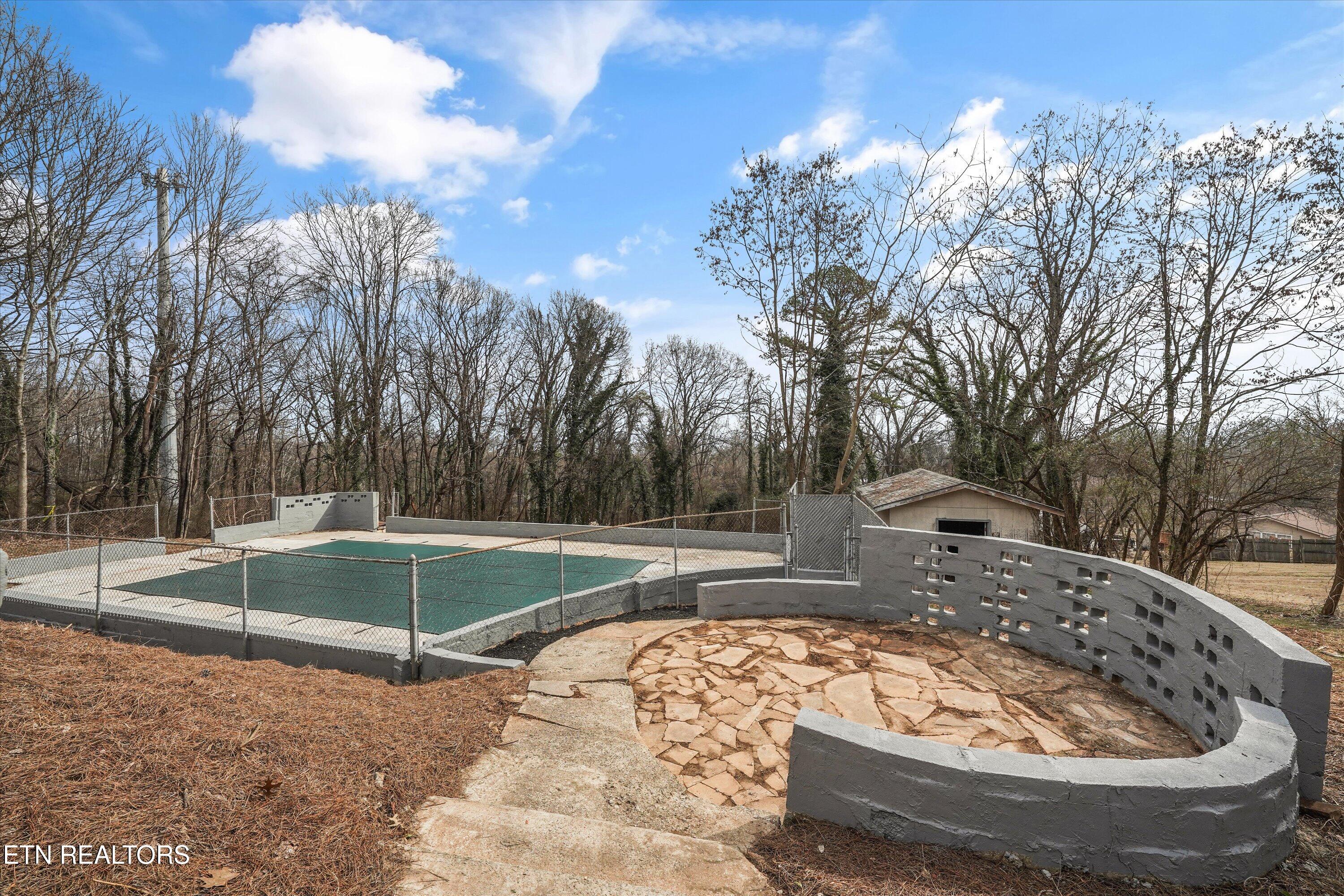 2010 Martha Berry Drive Knoxville TN 37918