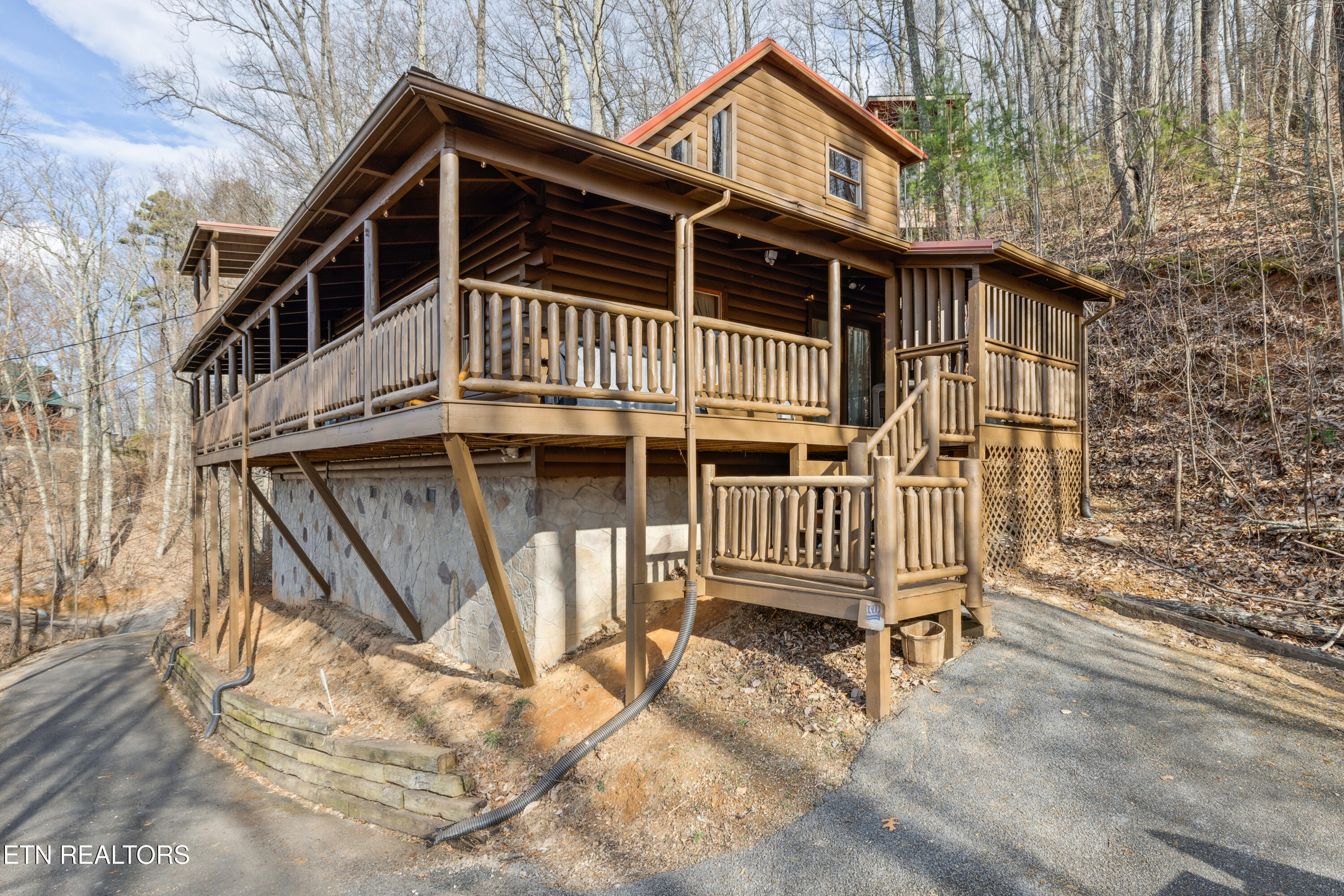 1930 Orchard Drive Sevierville TN 37876