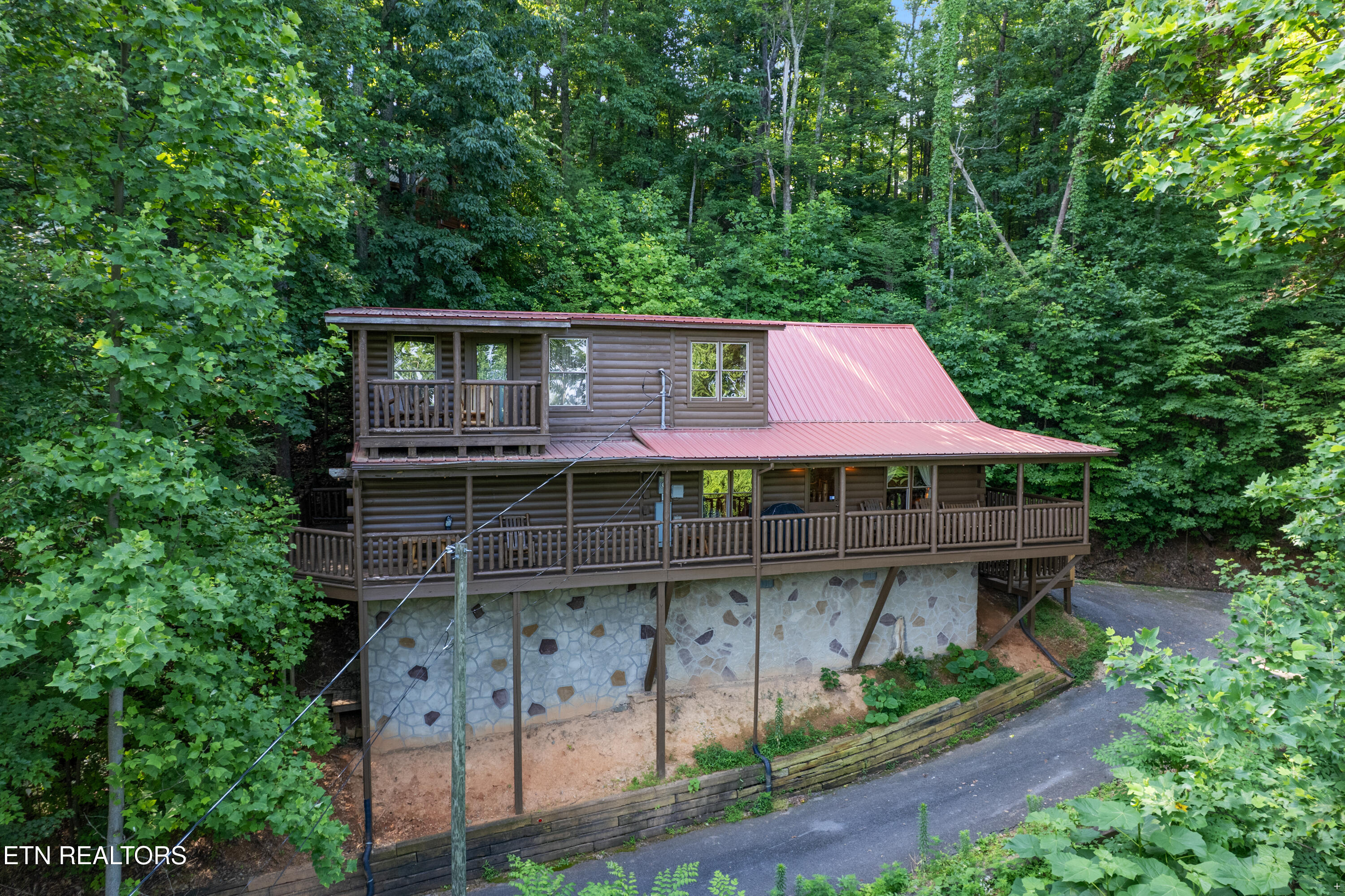 1930 Orchard Drive Sevierville TN 37876