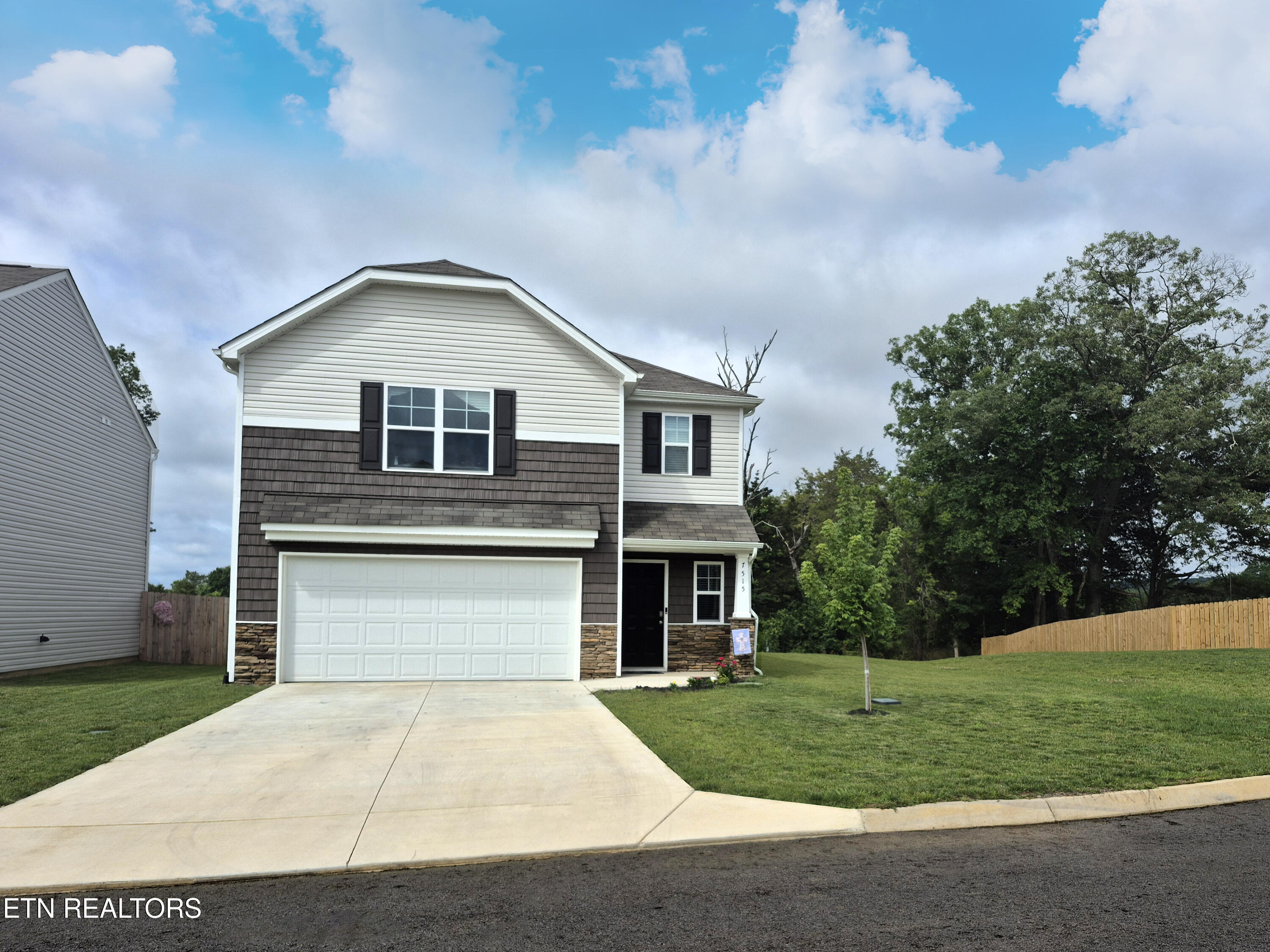 7515 Grasshopper Lane Corryton TN 37721