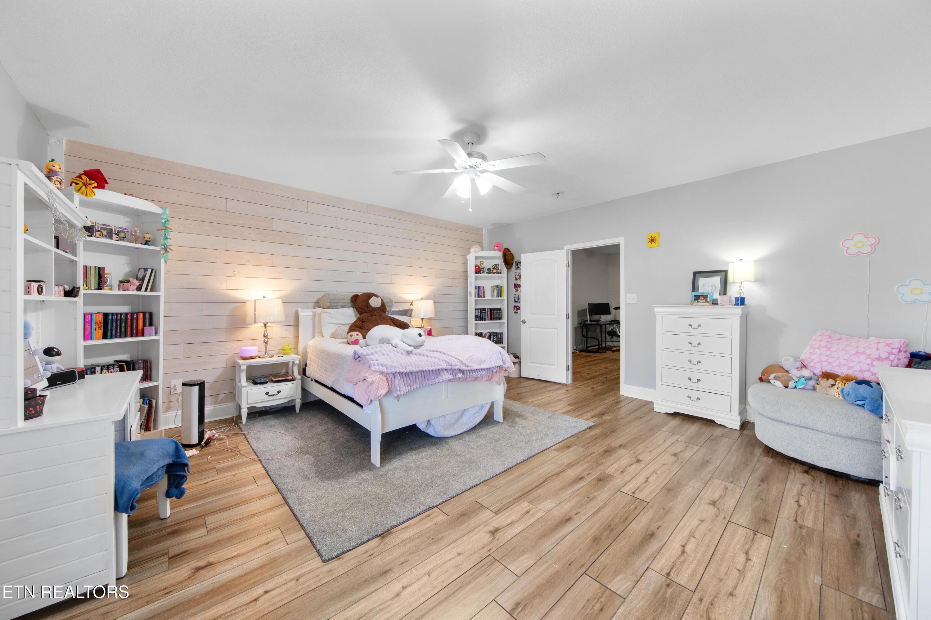 6113 Stratford Park Boulevard Knoxville TN 37912