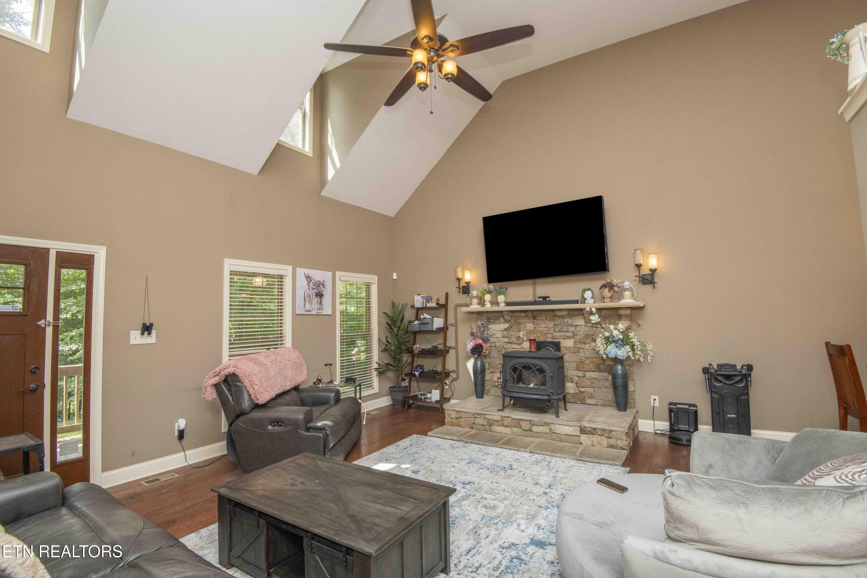 9915 Smoky Row Road Strawberry Plains TN 37871