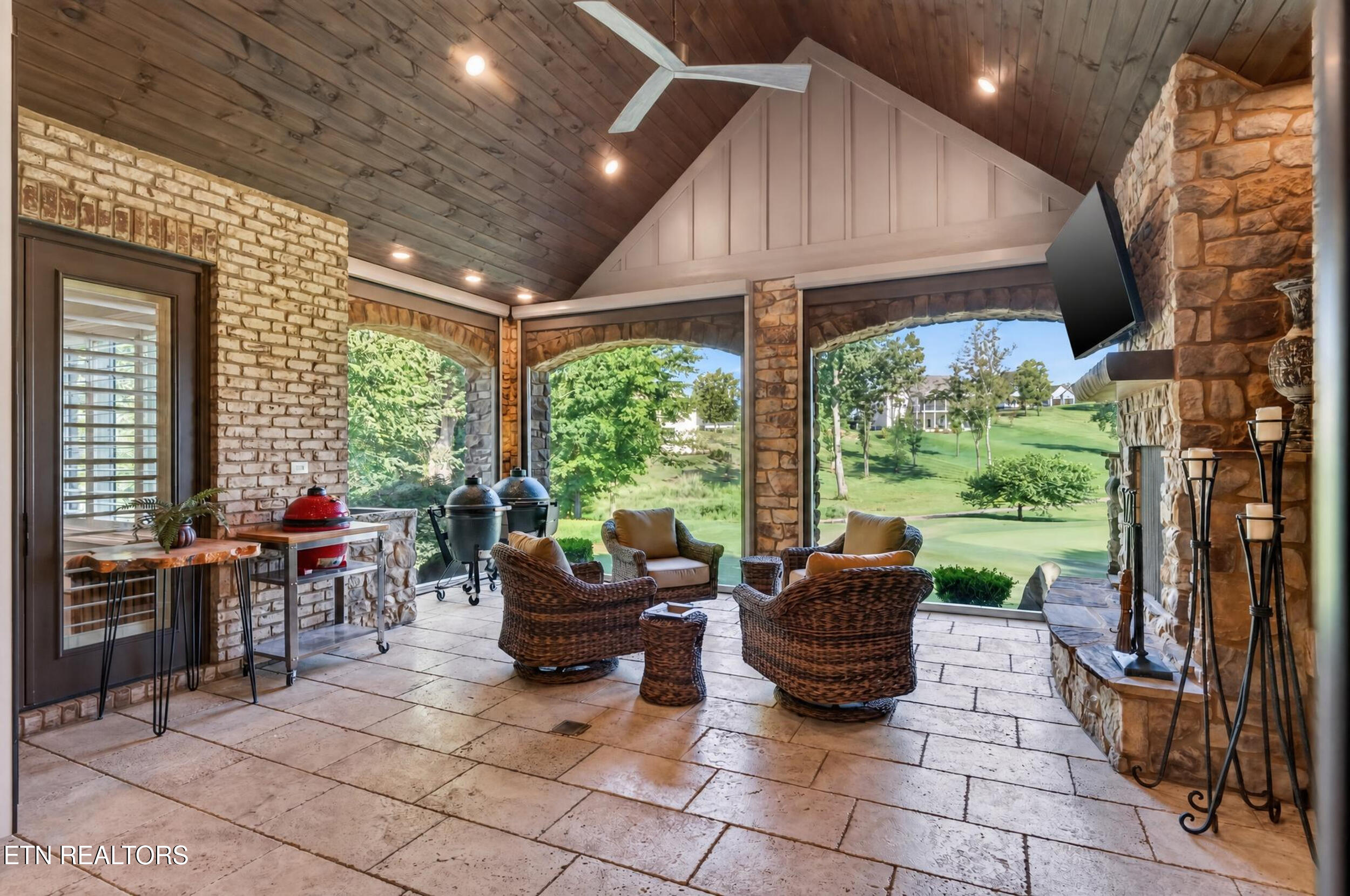 650 Buckhorn Way Loudon TN 37774