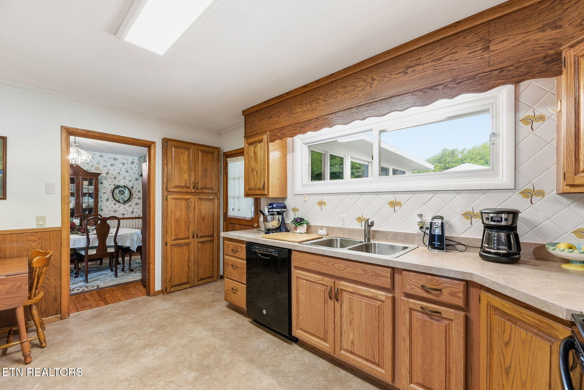 311 Woodhaven Lane Clinton TN 37716