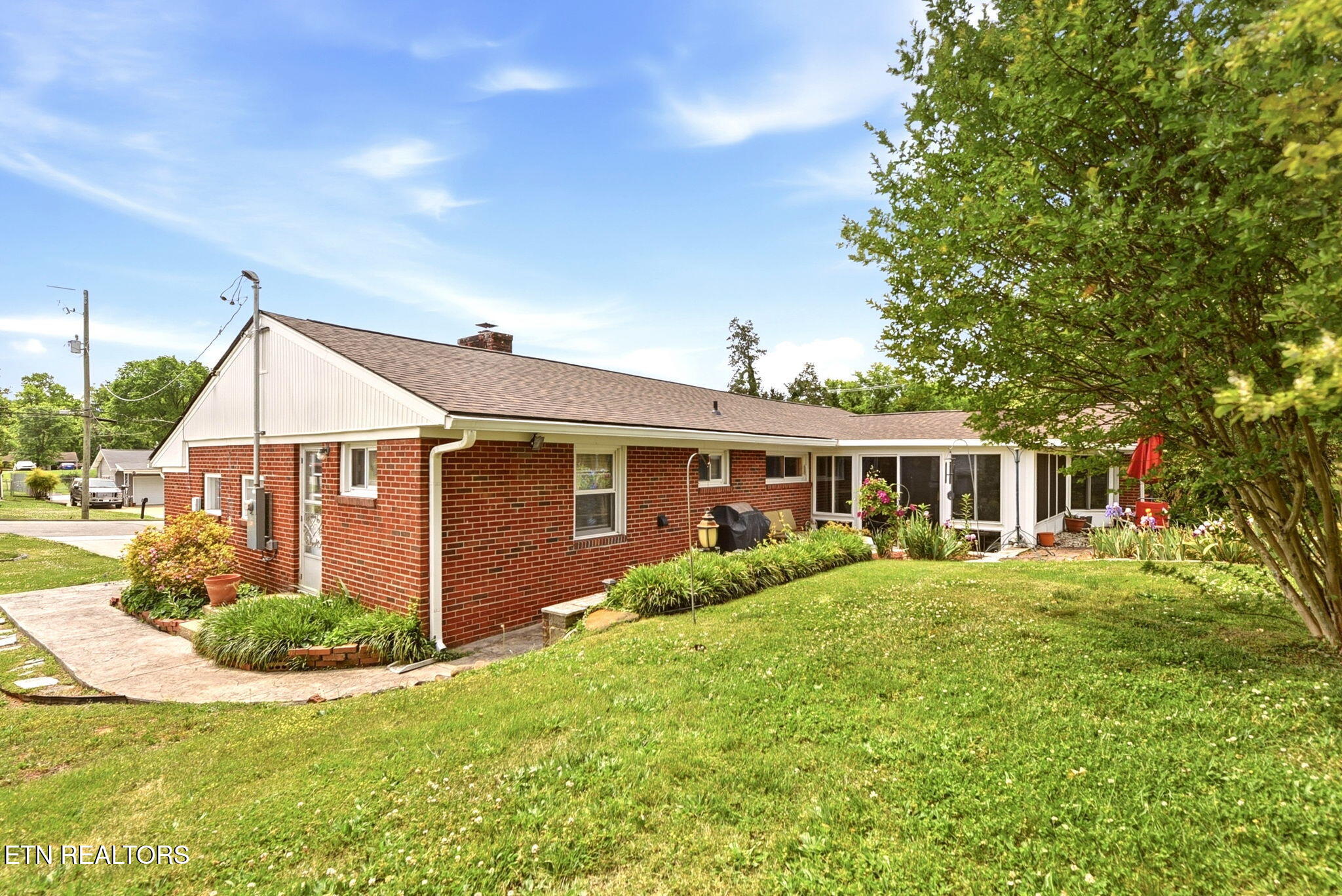 311 Woodhaven Lane Clinton TN 37716