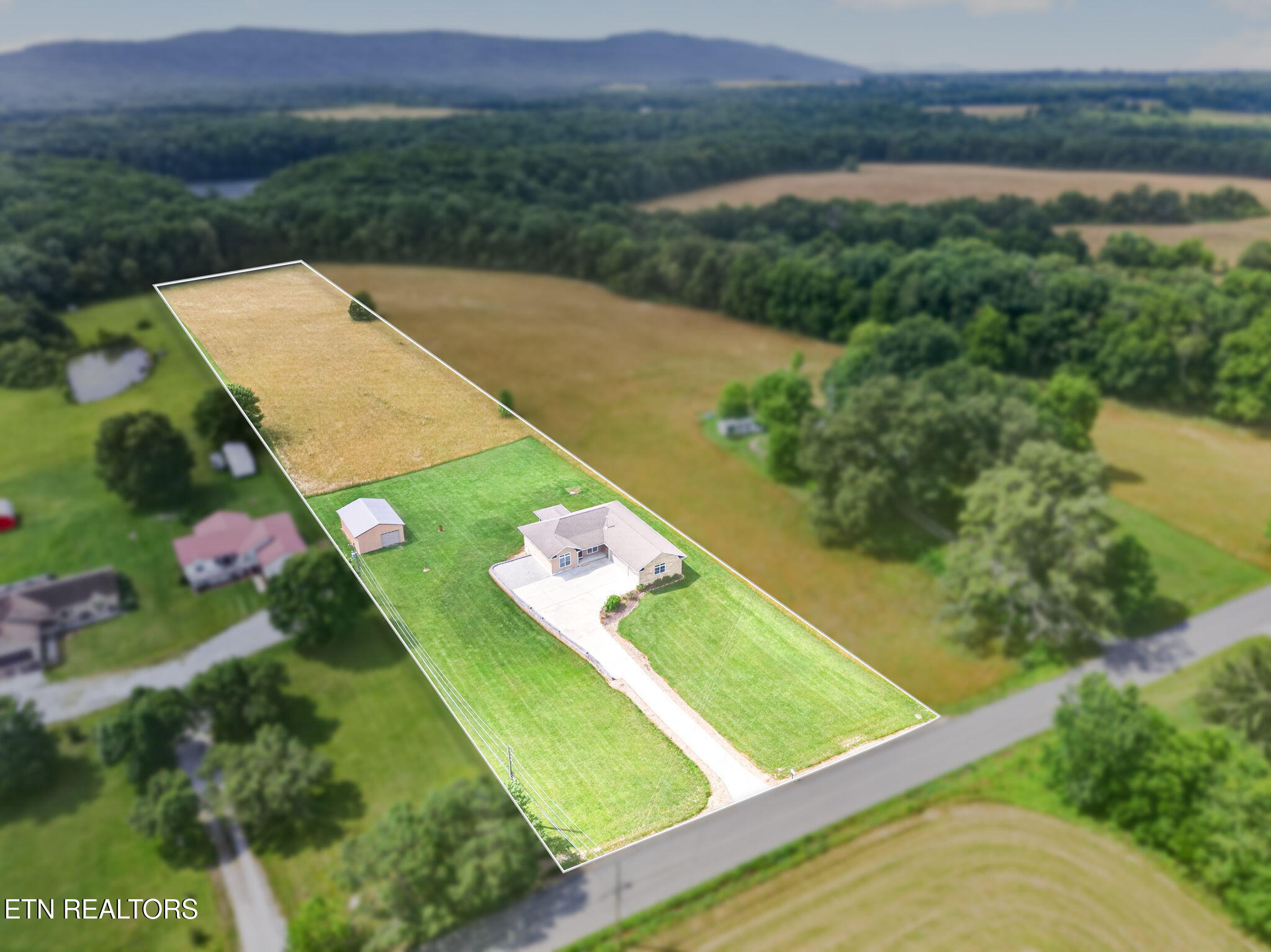 1432 Sawmill Road Crossville TN 38555