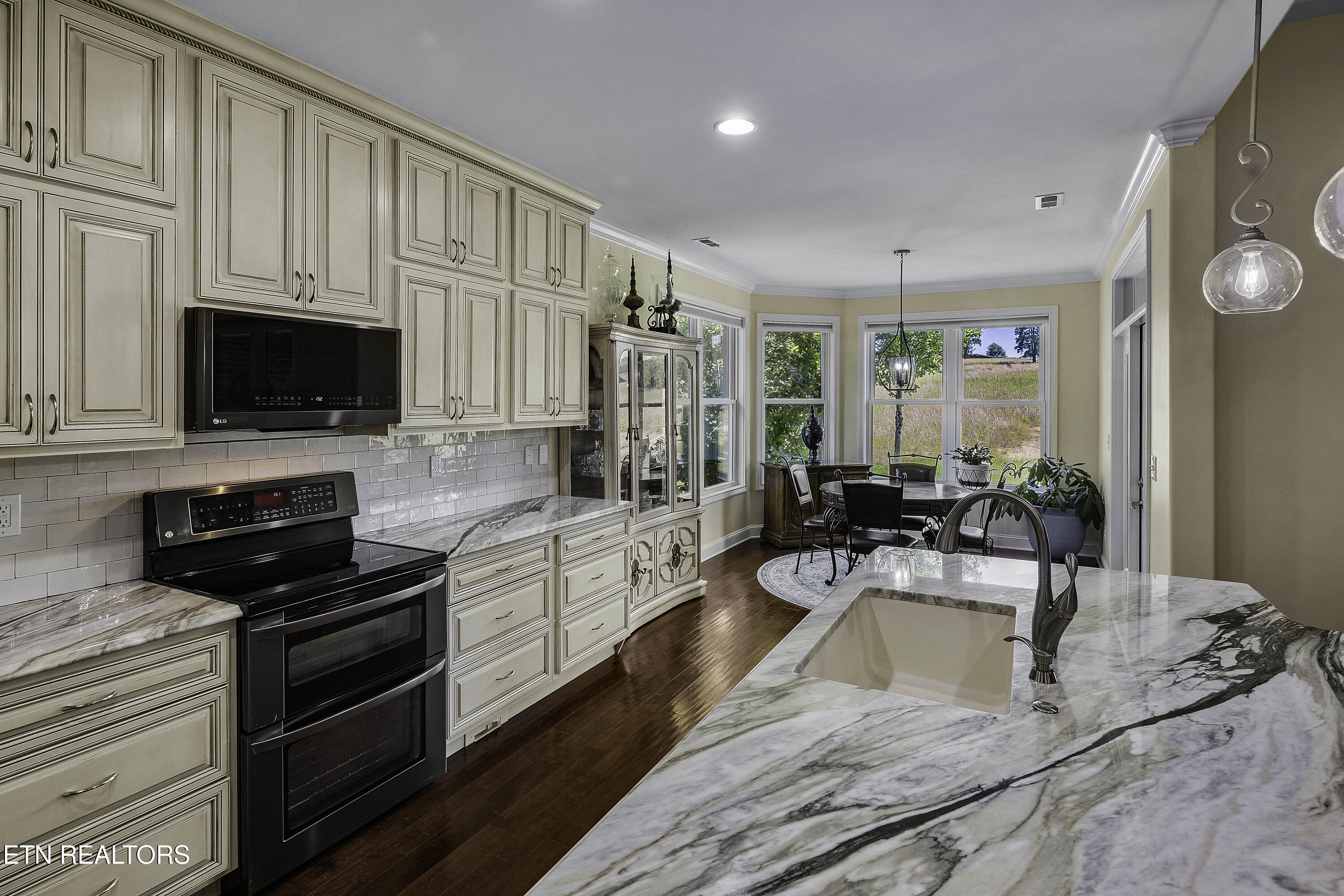 1099 Buckhorn Way Loudon TN 37774