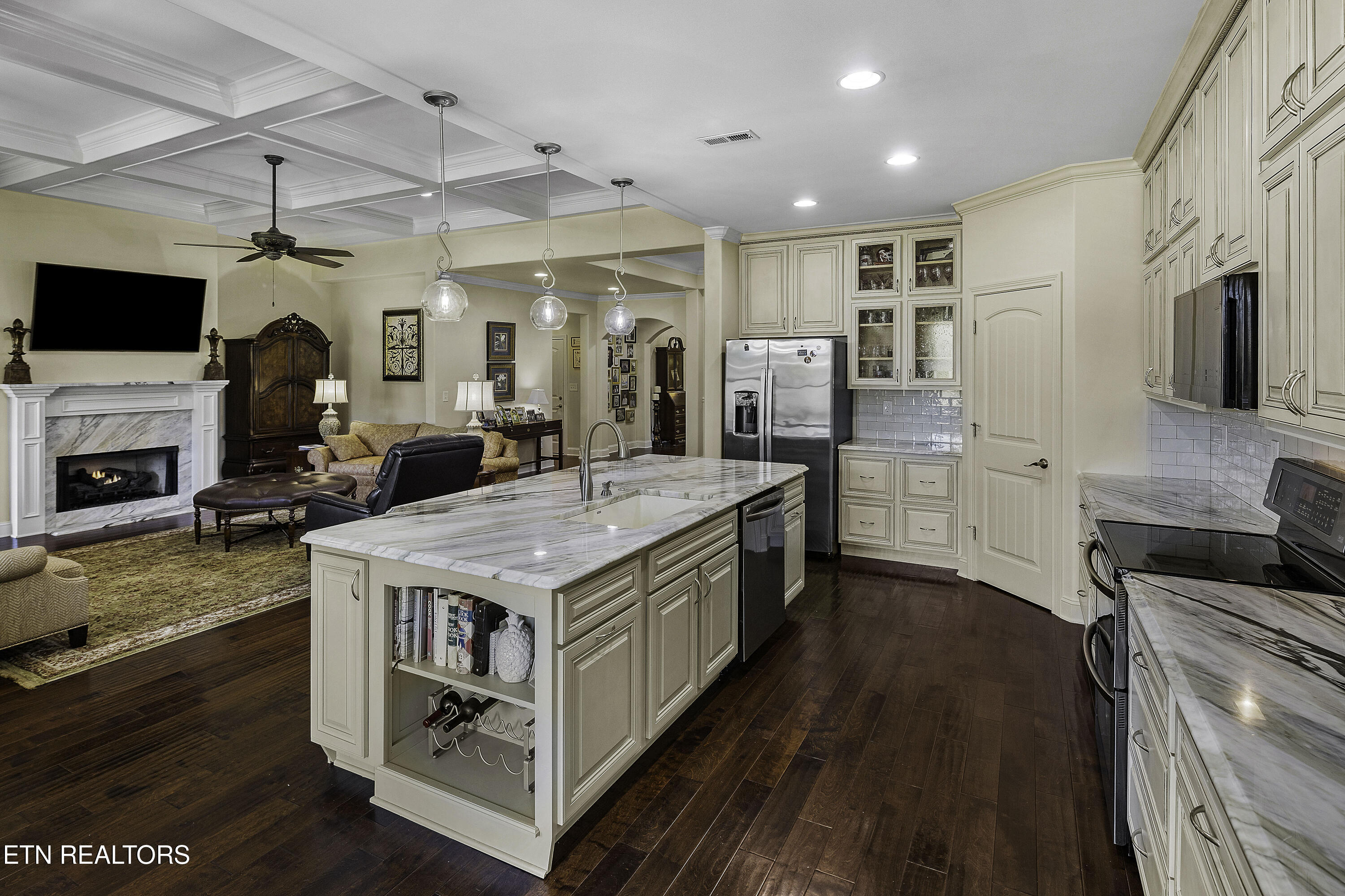 1099 Buckhorn Way Loudon TN 37774