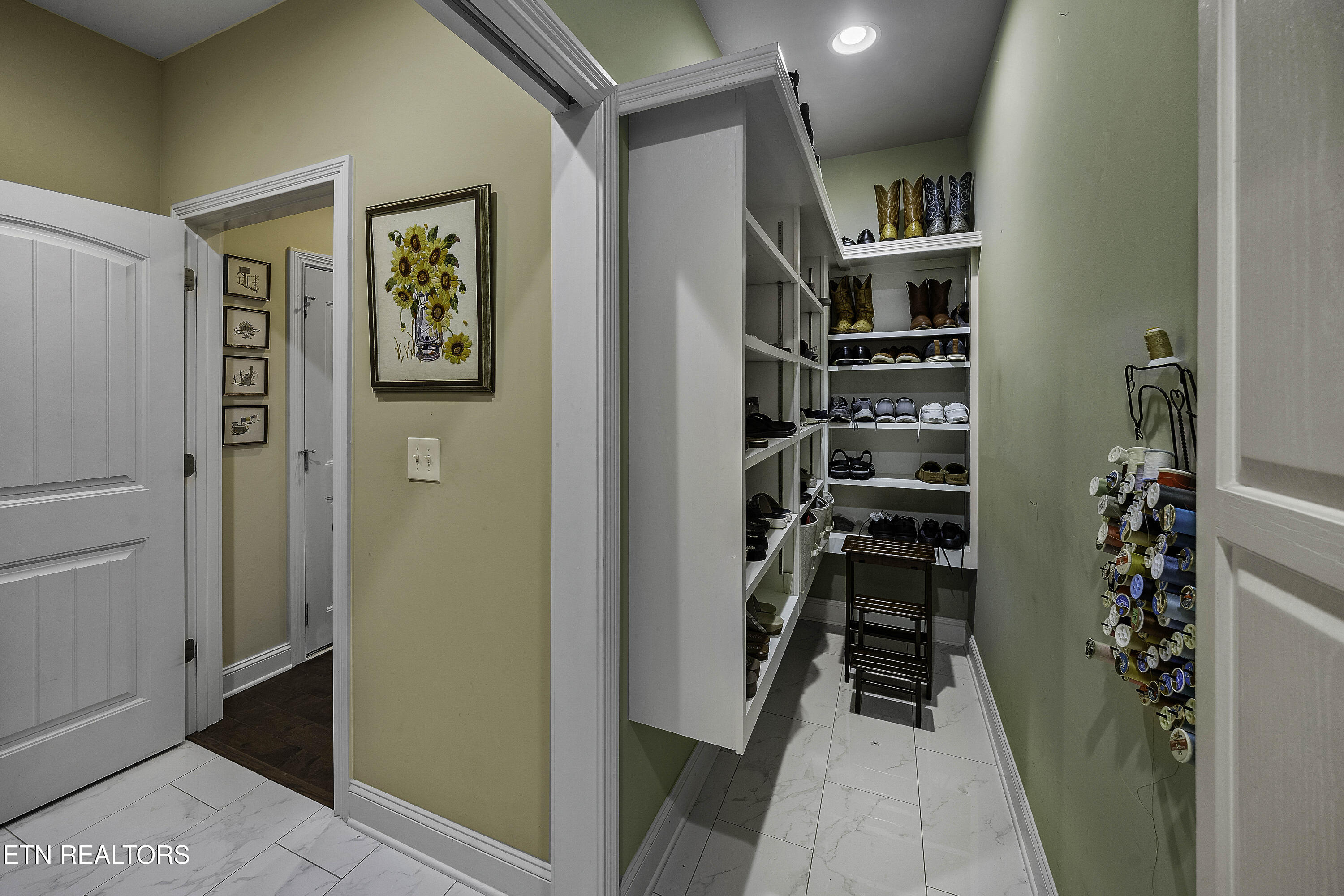 1099 Buckhorn Way Loudon TN 37774