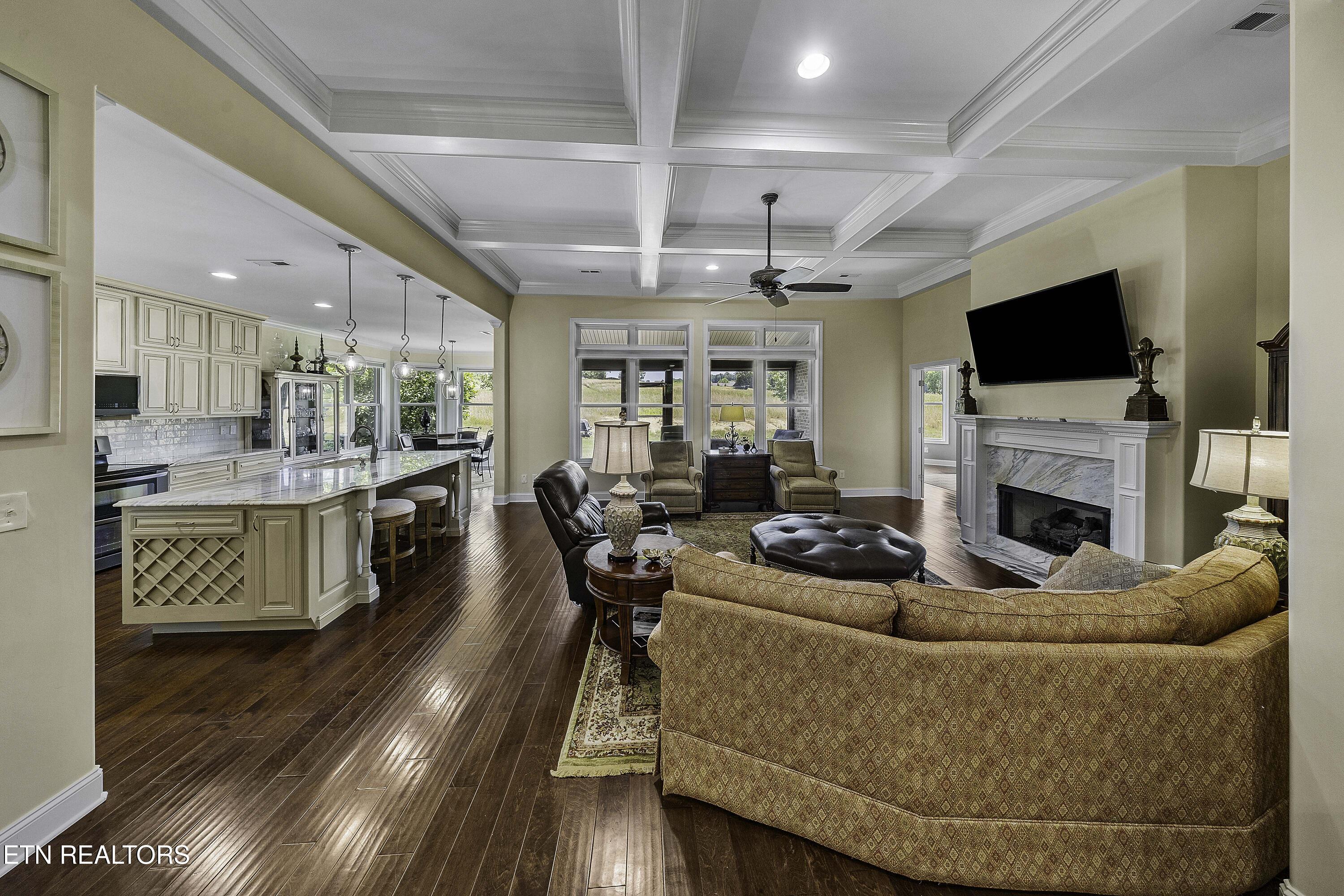 1099 Buckhorn Way Loudon TN 37774