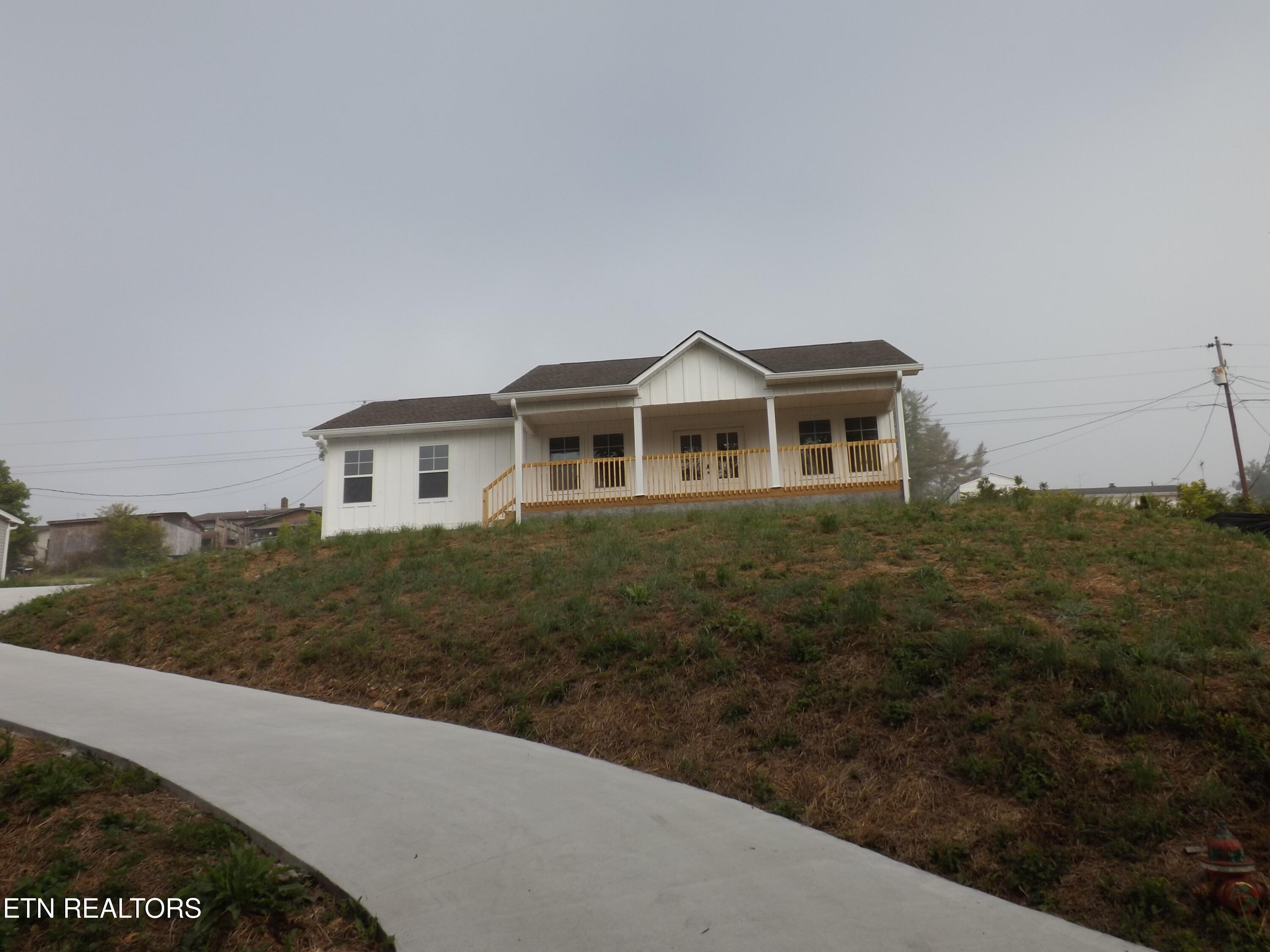 328 Wilson Hurst Street Tazewell TN 37879