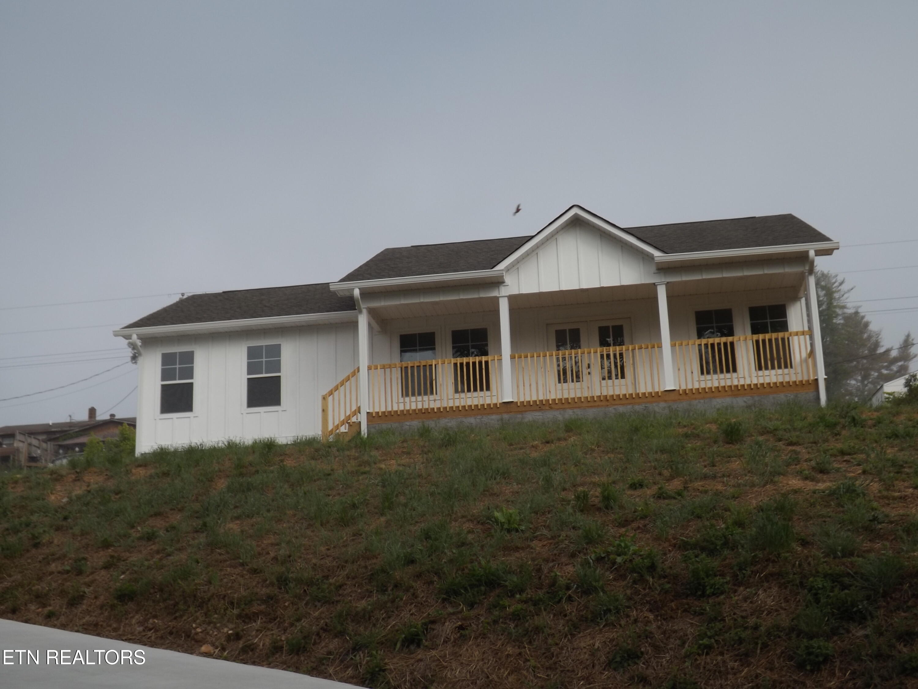 328 Wilson Hurst Street Tazewell TN 37879