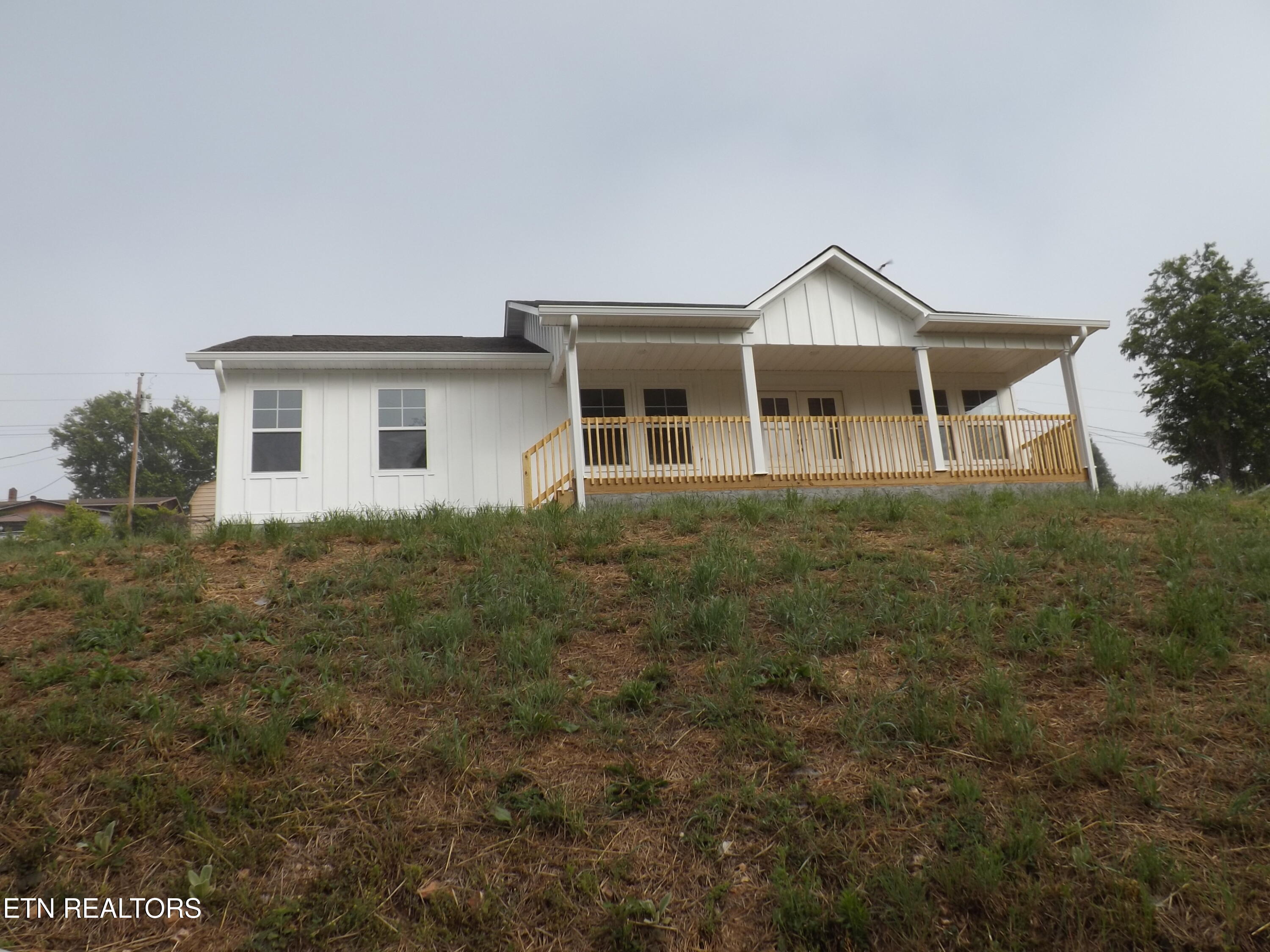 328 Wilson Hurst Street Tazewell TN 37879