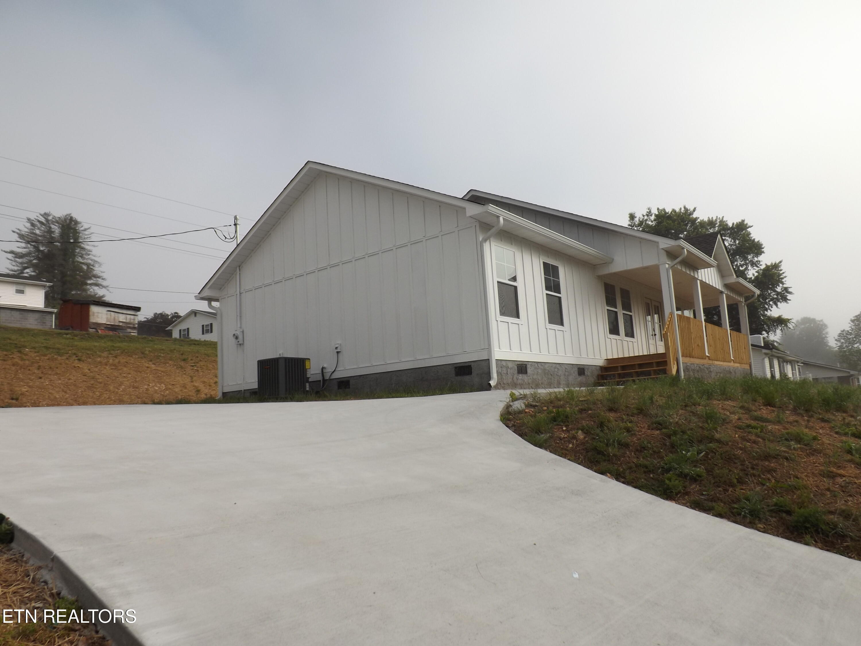 328 Wilson Hurst Street Tazewell TN 37879