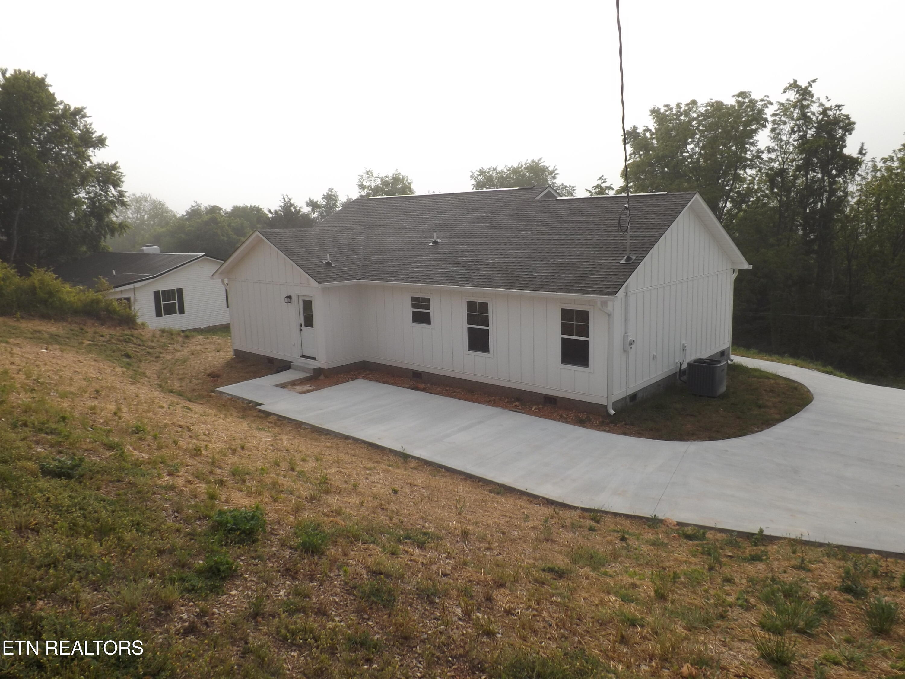 328 Wilson Hurst Street Tazewell TN 37879