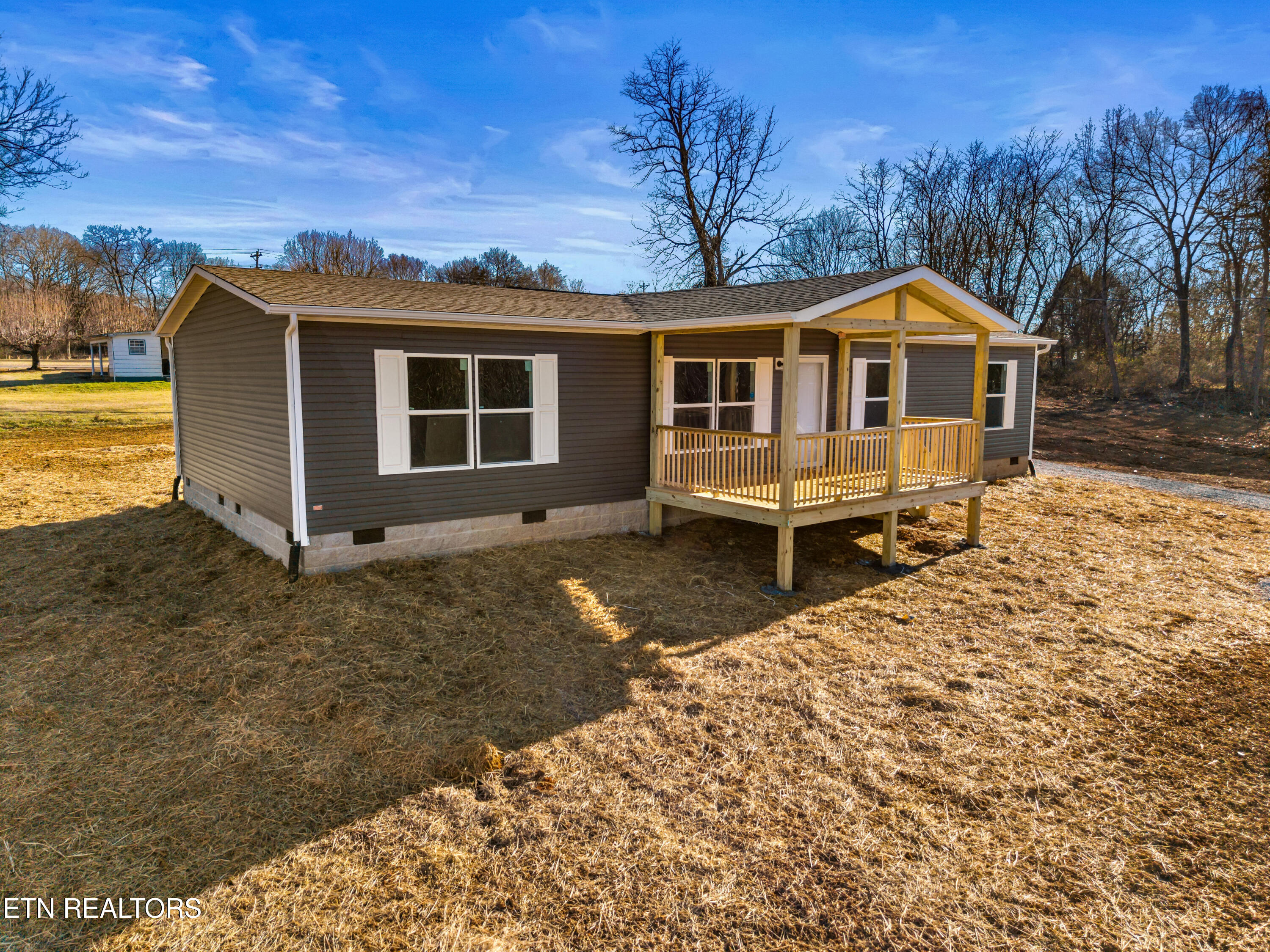 627 Mcghee Street Madisonville TN 37354