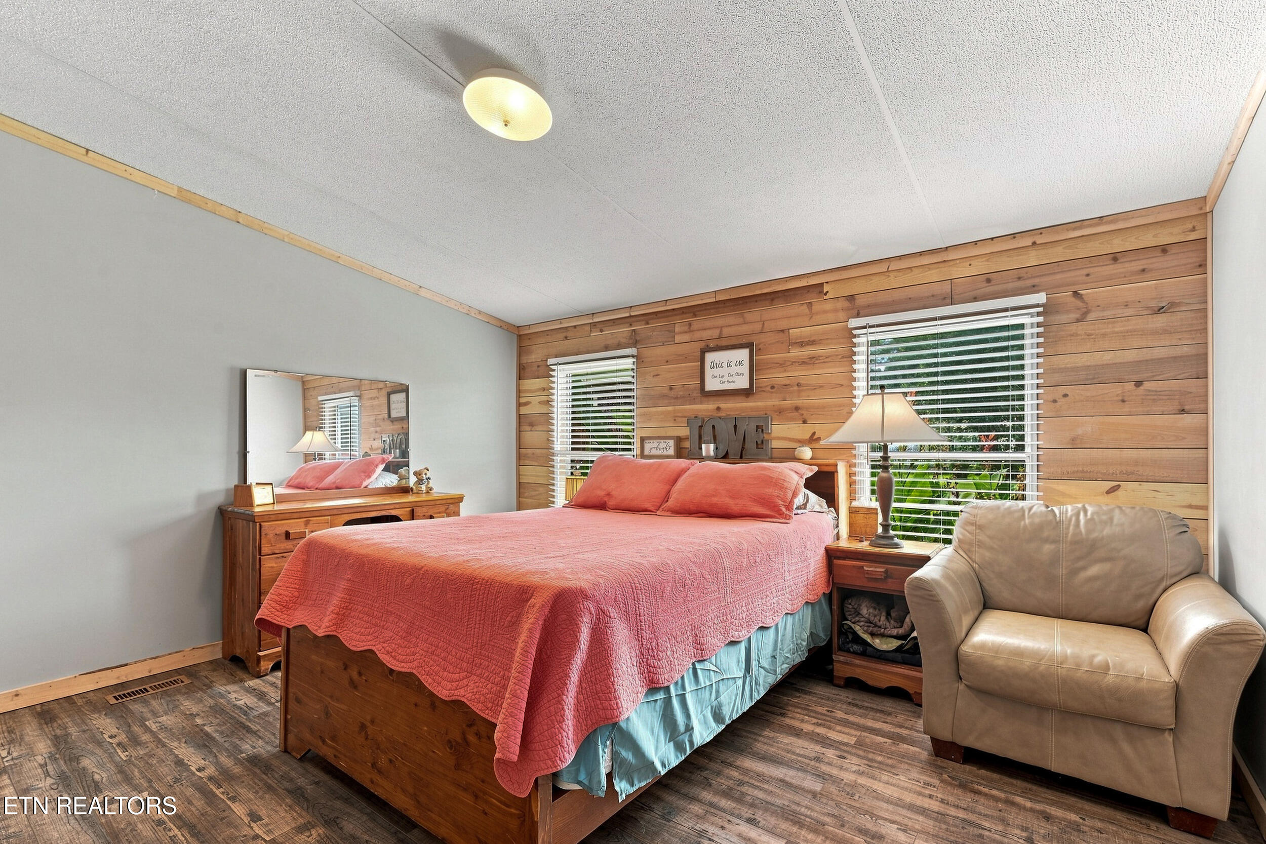 2025 River Meadows Drive Sevierville TN 37876