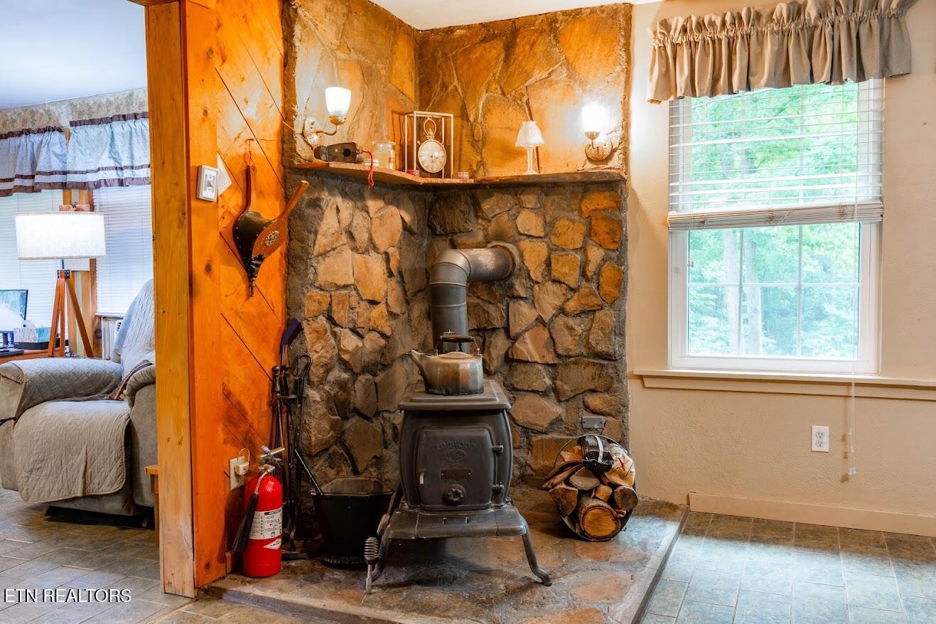 237 Chestnut Ridge Road Spring City TN 37381