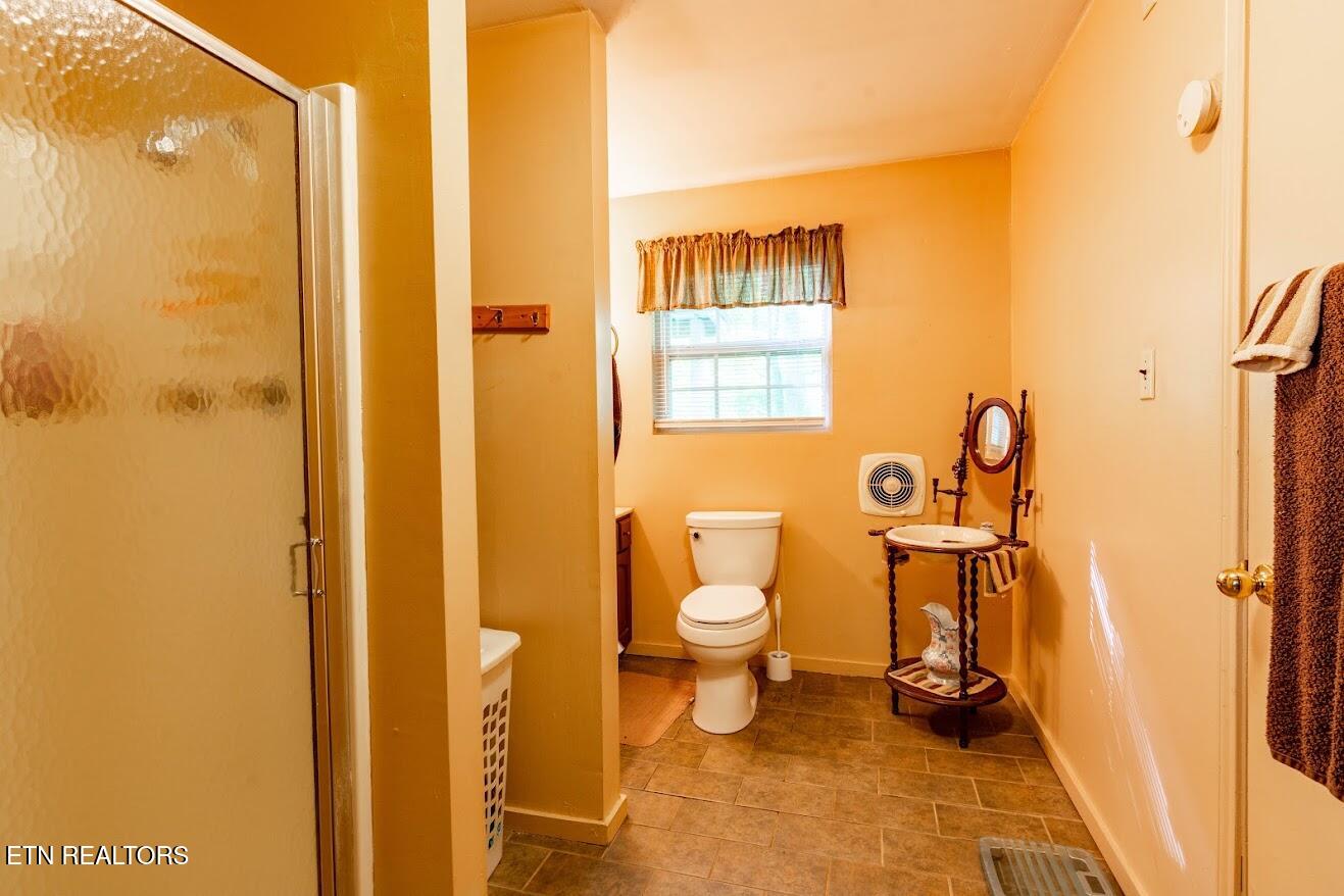 237 Chestnut Ridge Road Spring City TN 37381