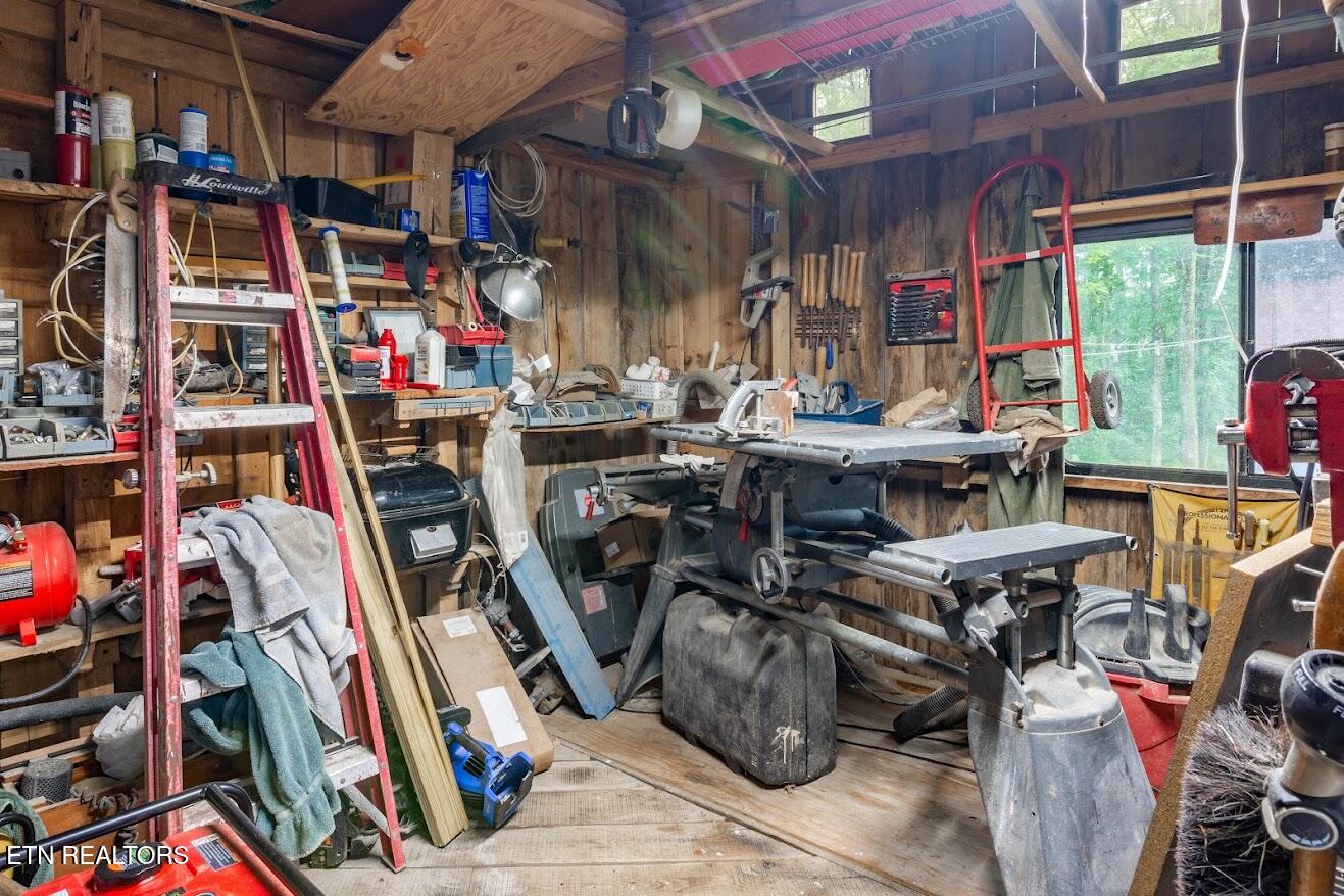 237 Chestnut Ridge Road Spring City TN 37381