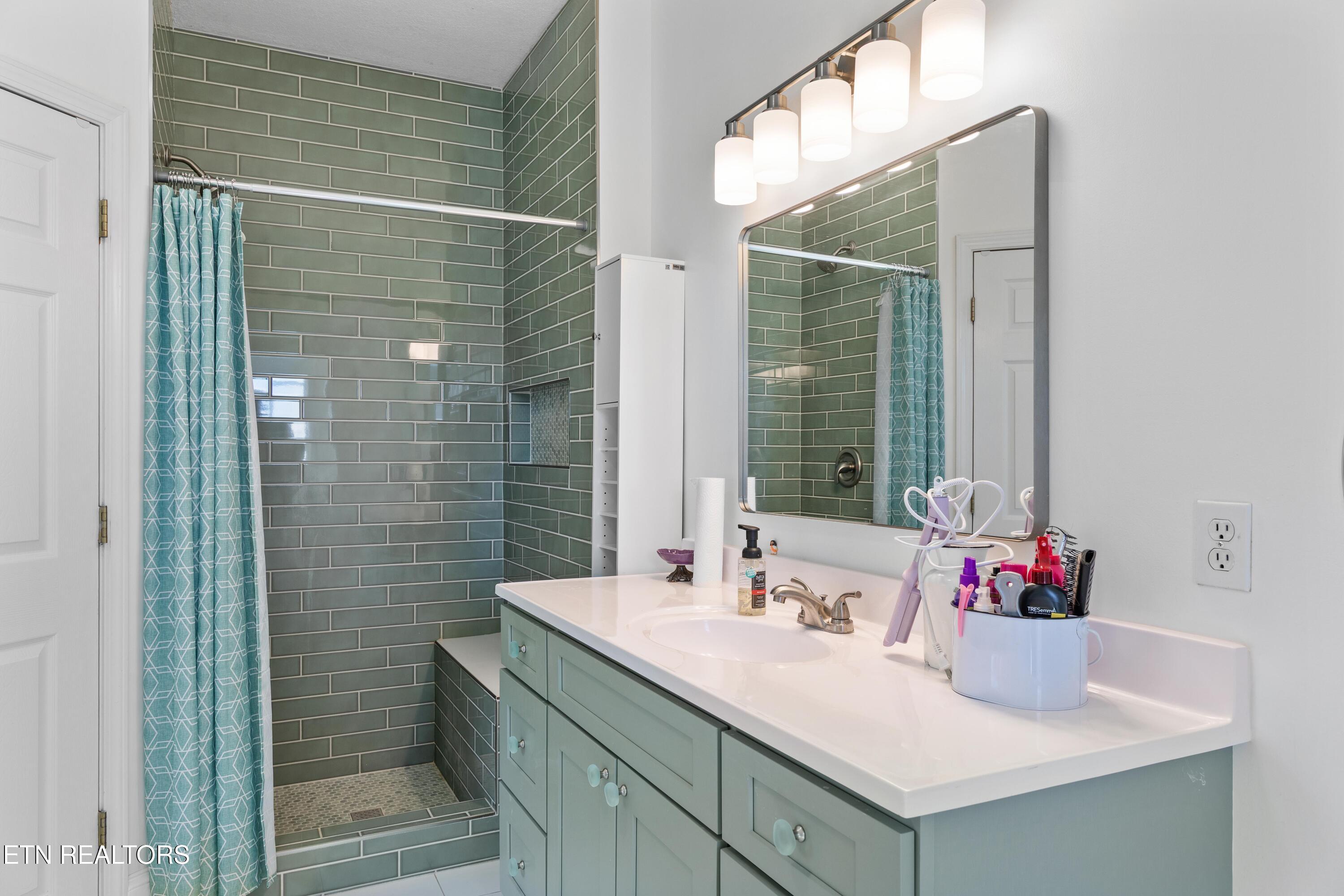 163 Foxglen Lane Andersonville TN 37705