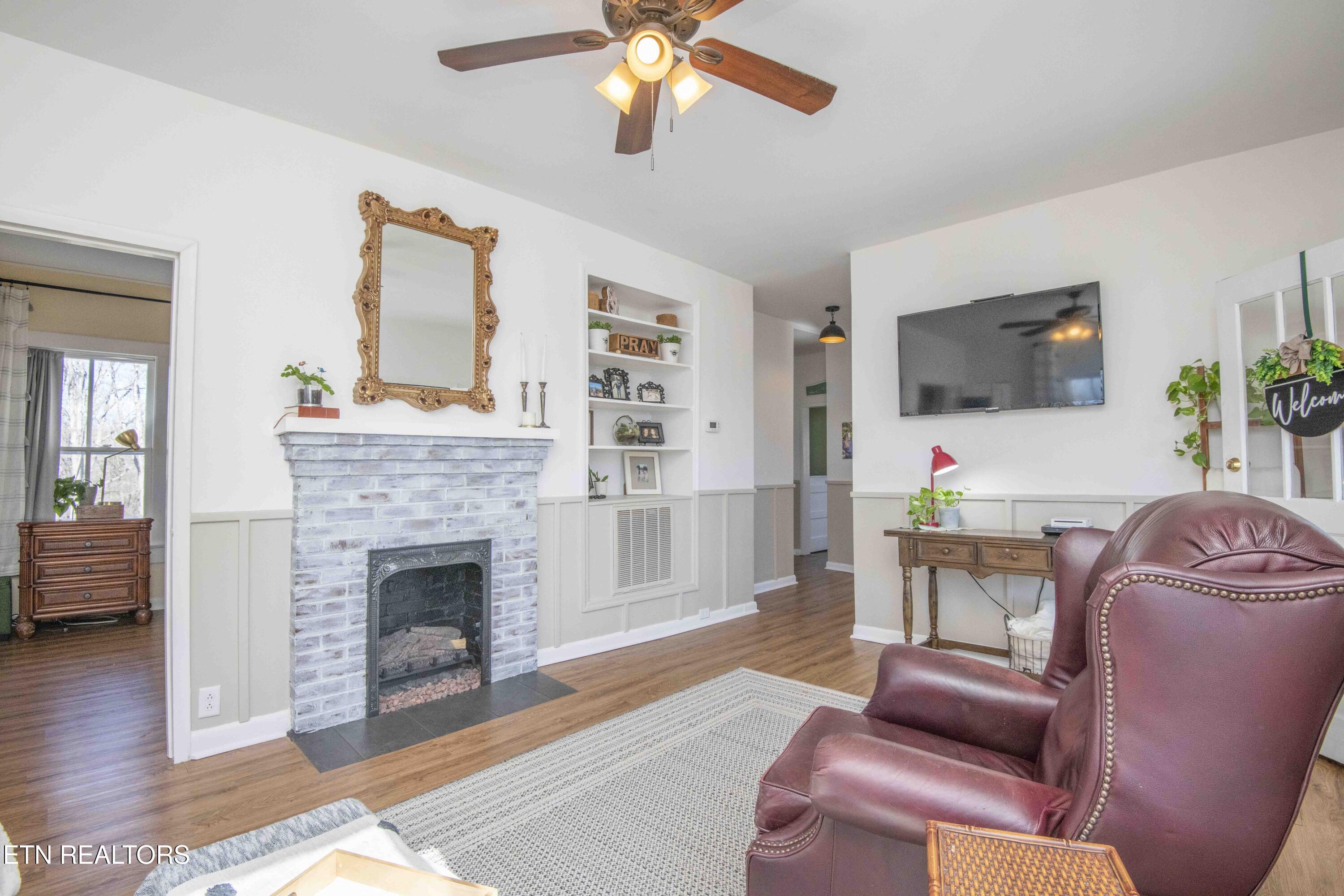 400 Maple Street Clinton TN 37716