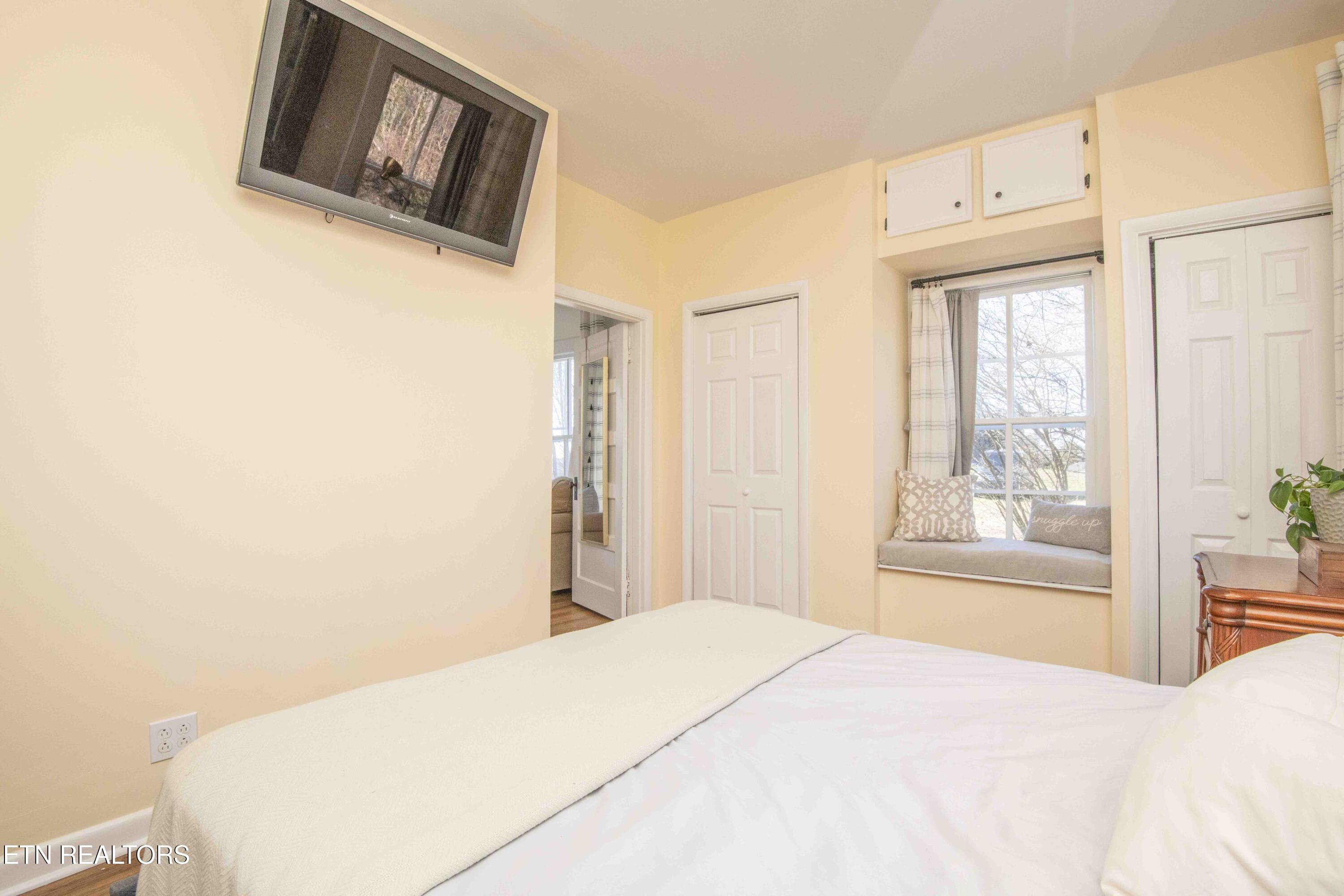 400 Maple Street Clinton TN 37716