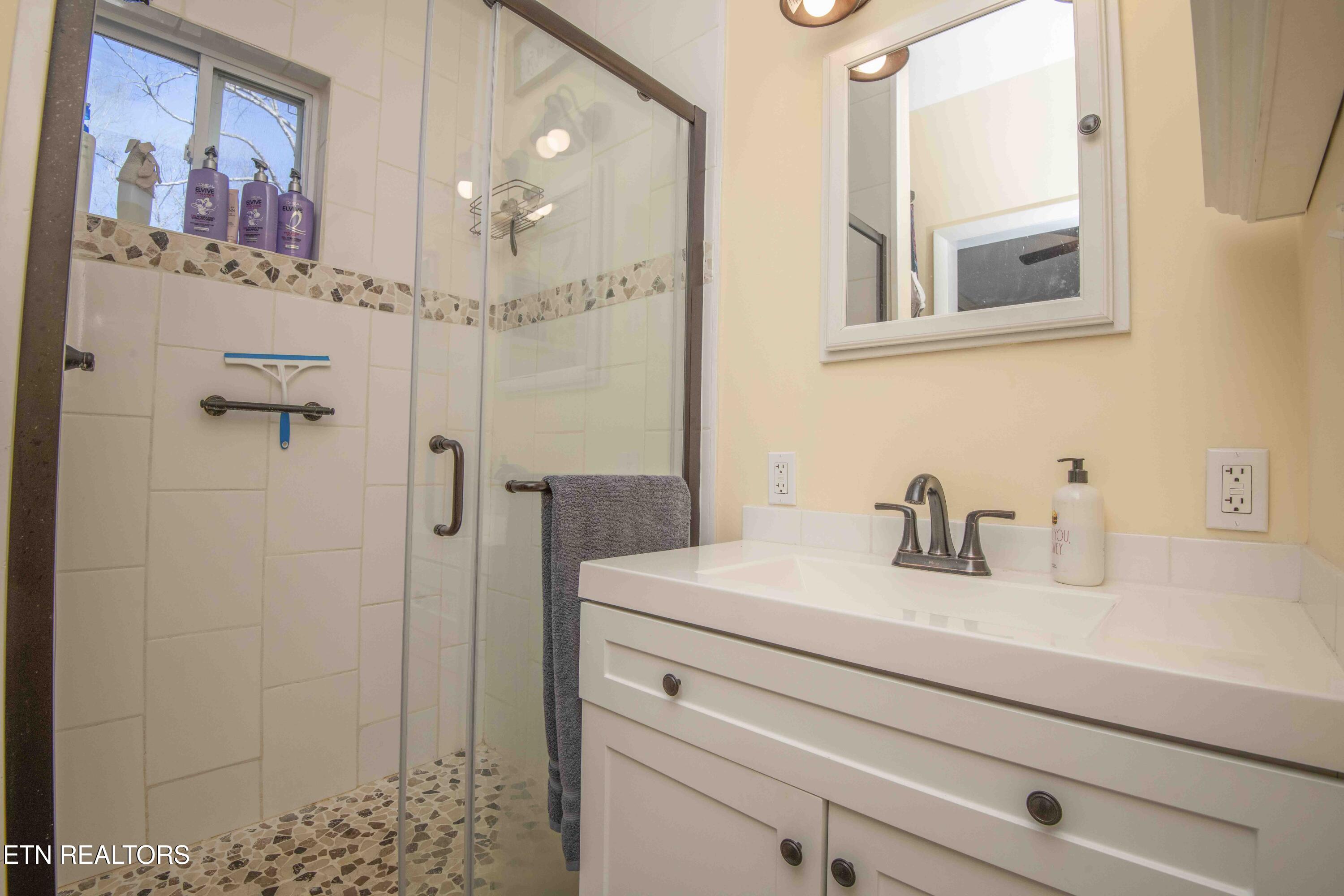 400 Maple Street Clinton TN 37716