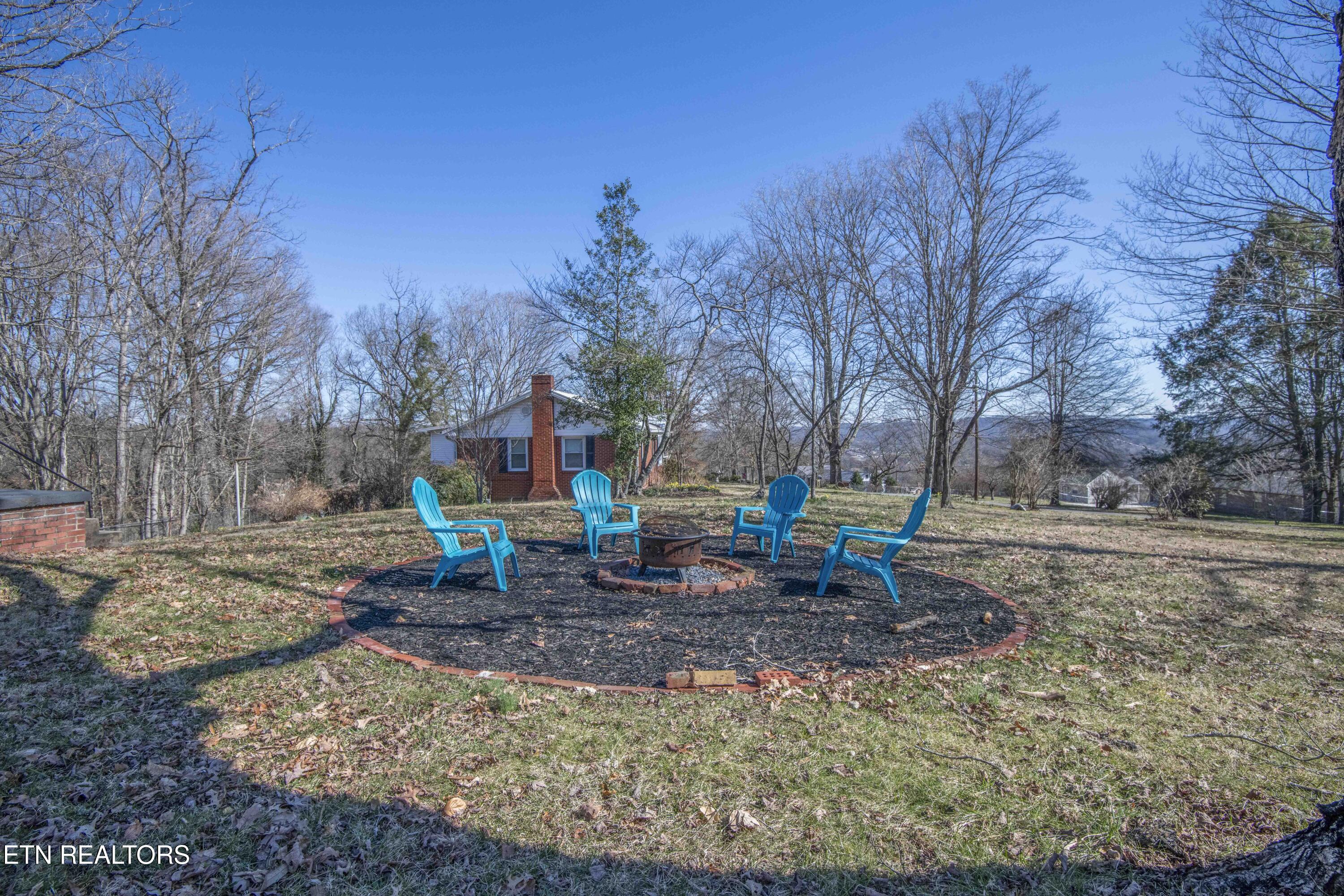 400 Maple Street Clinton TN 37716