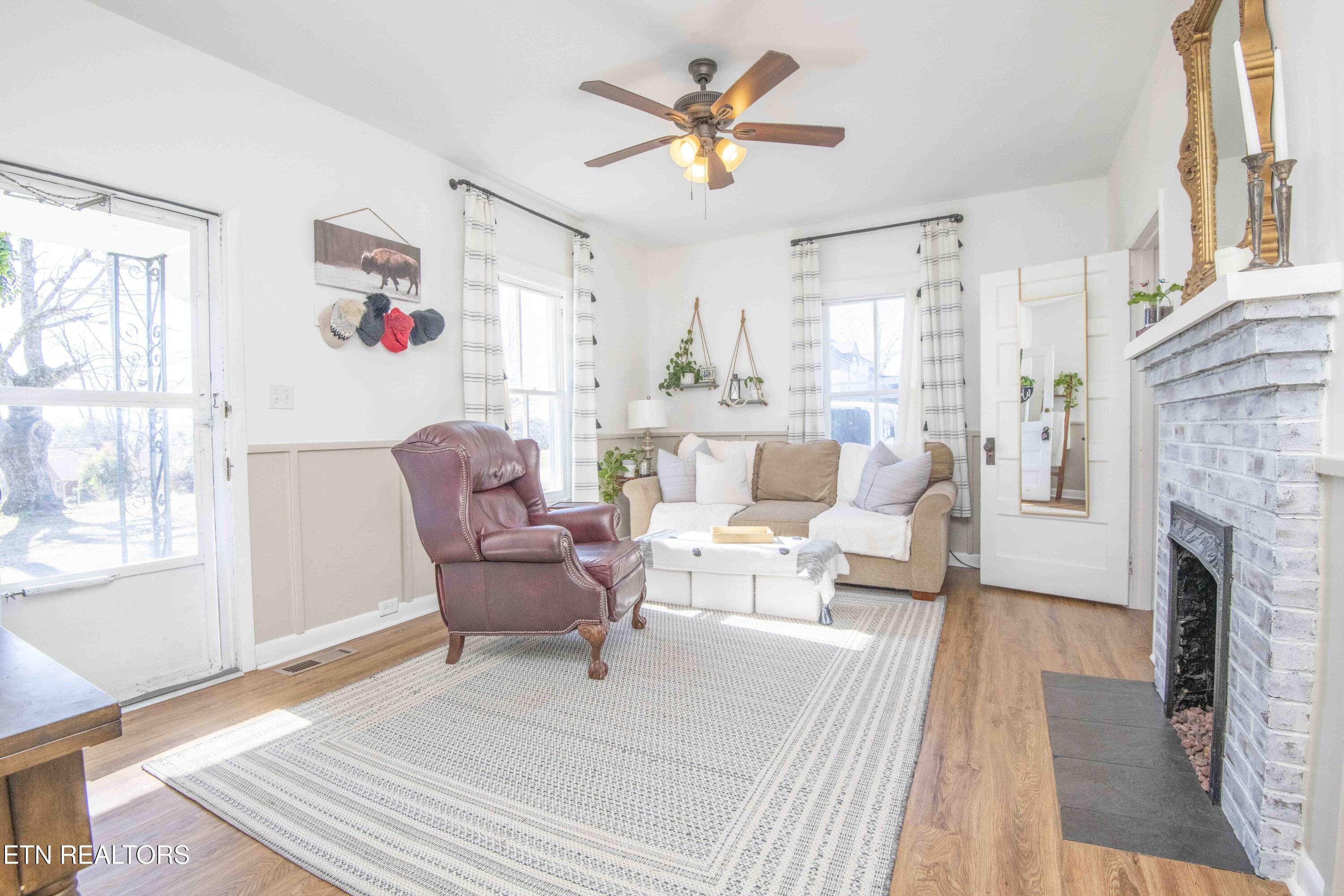 400 Maple Street Clinton TN 37716