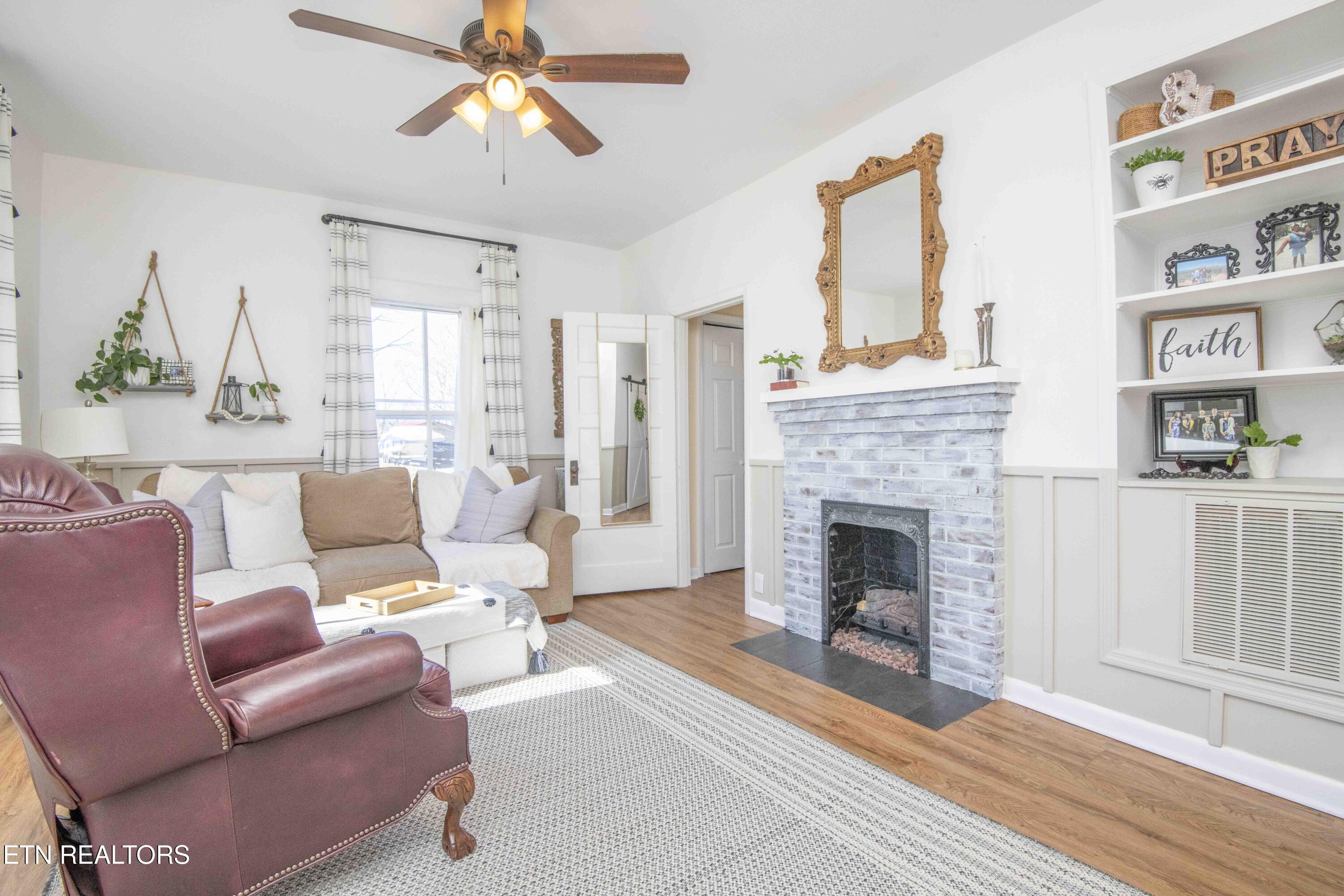 400 Maple Street Clinton TN 37716