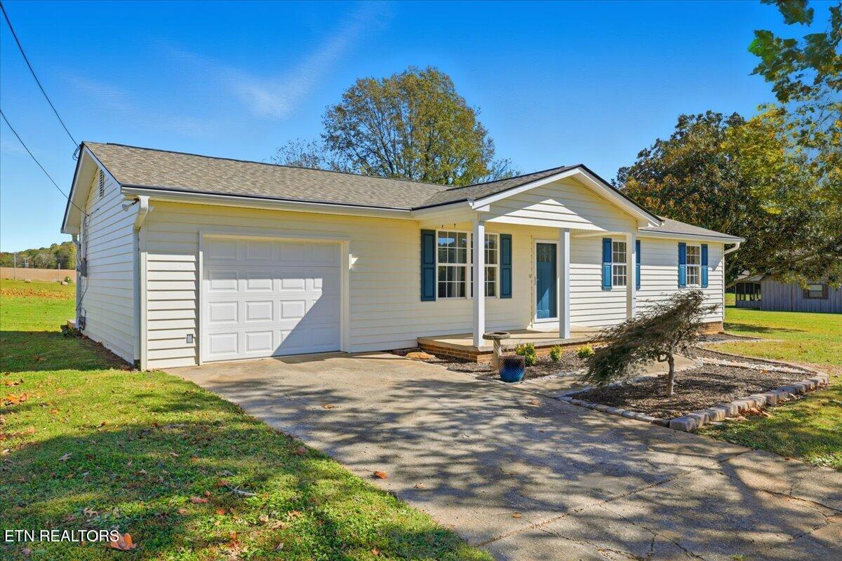 1913 Colonial Circle Maryville TN 37803