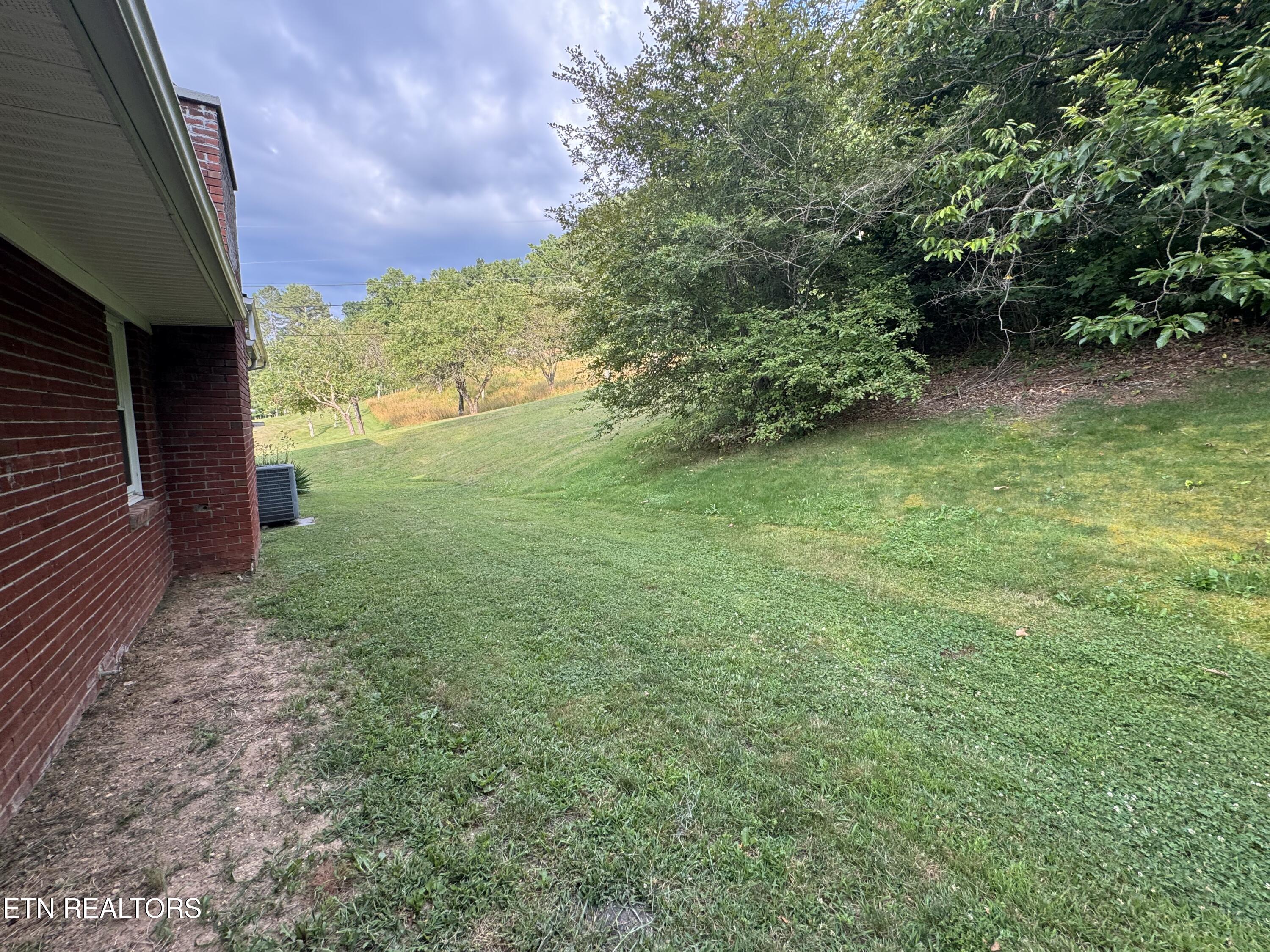 115 Red Oak Lane New Tazewell TN 37825