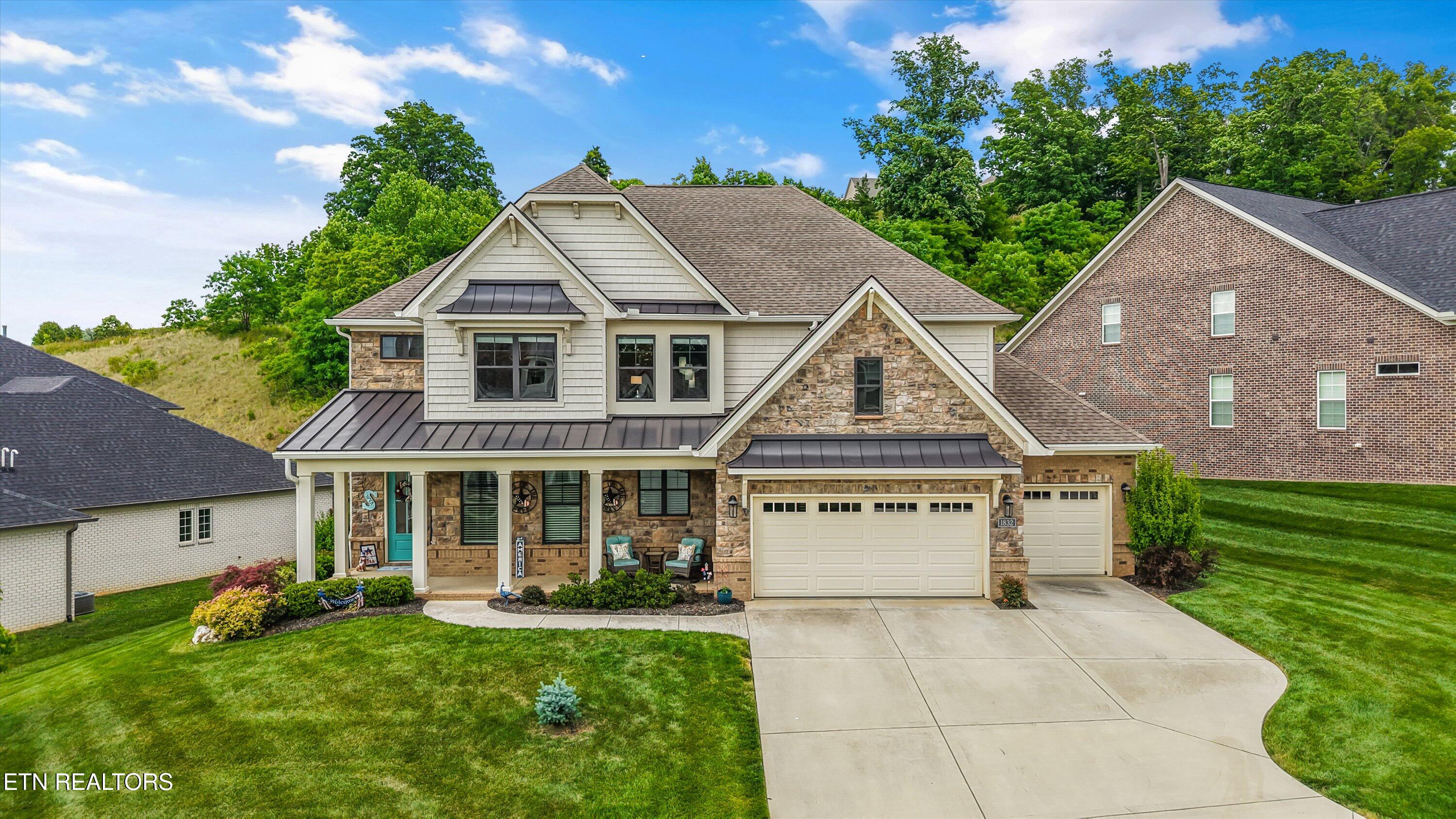 1832 English Ivy Lane Knoxville TN 37932