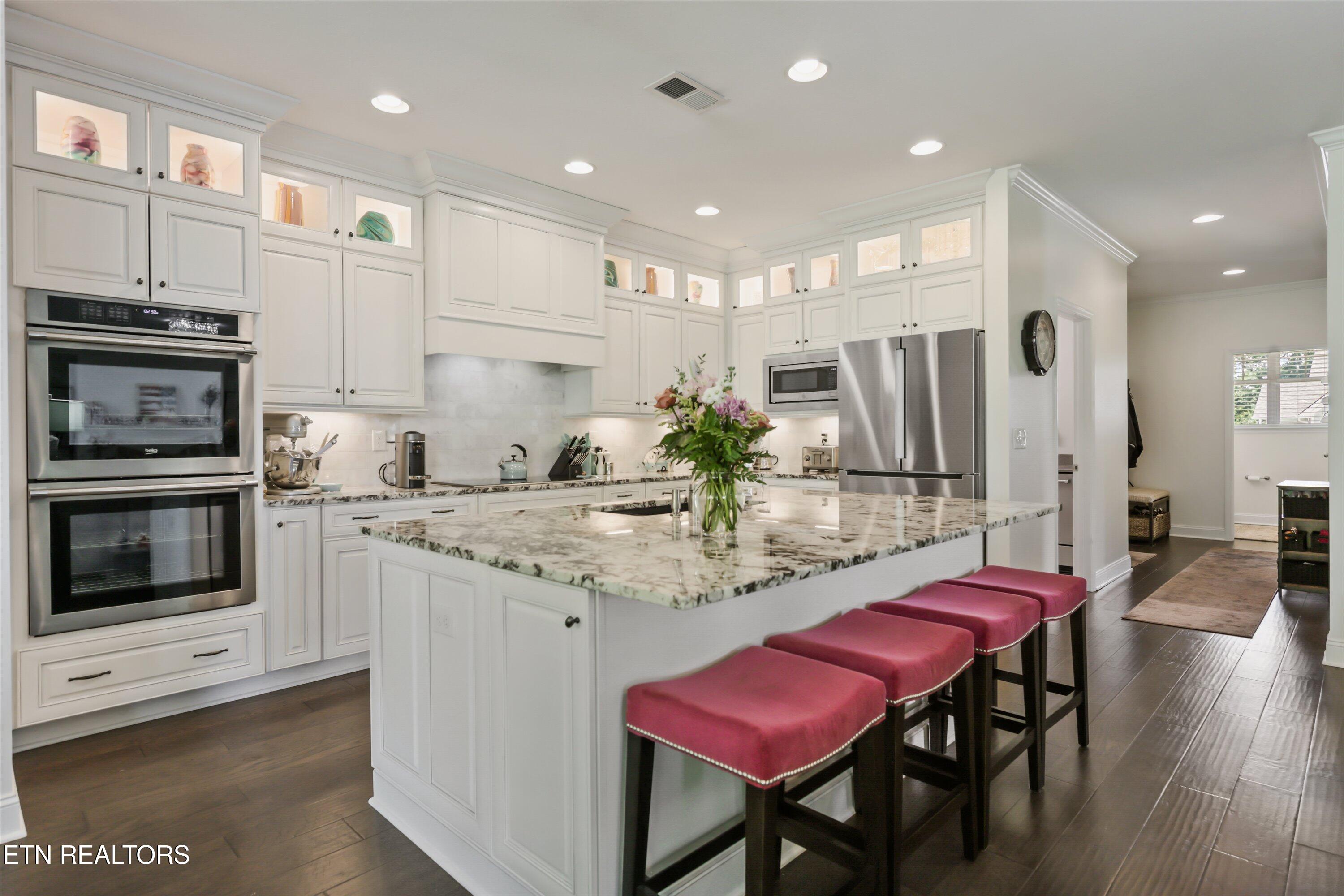 1832 English Ivy Lane Knoxville TN 37932