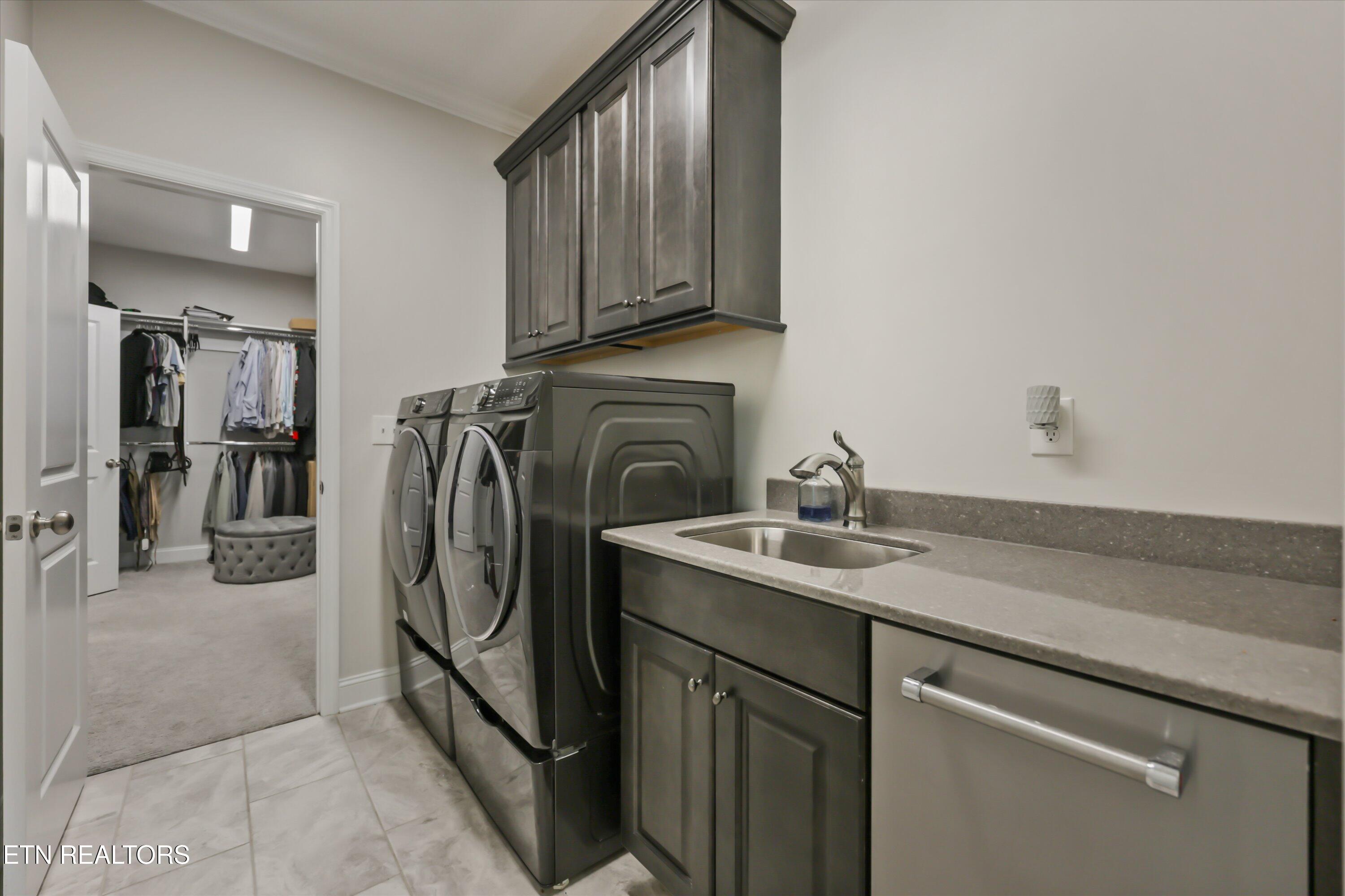 1832 English Ivy Lane Knoxville TN 37932