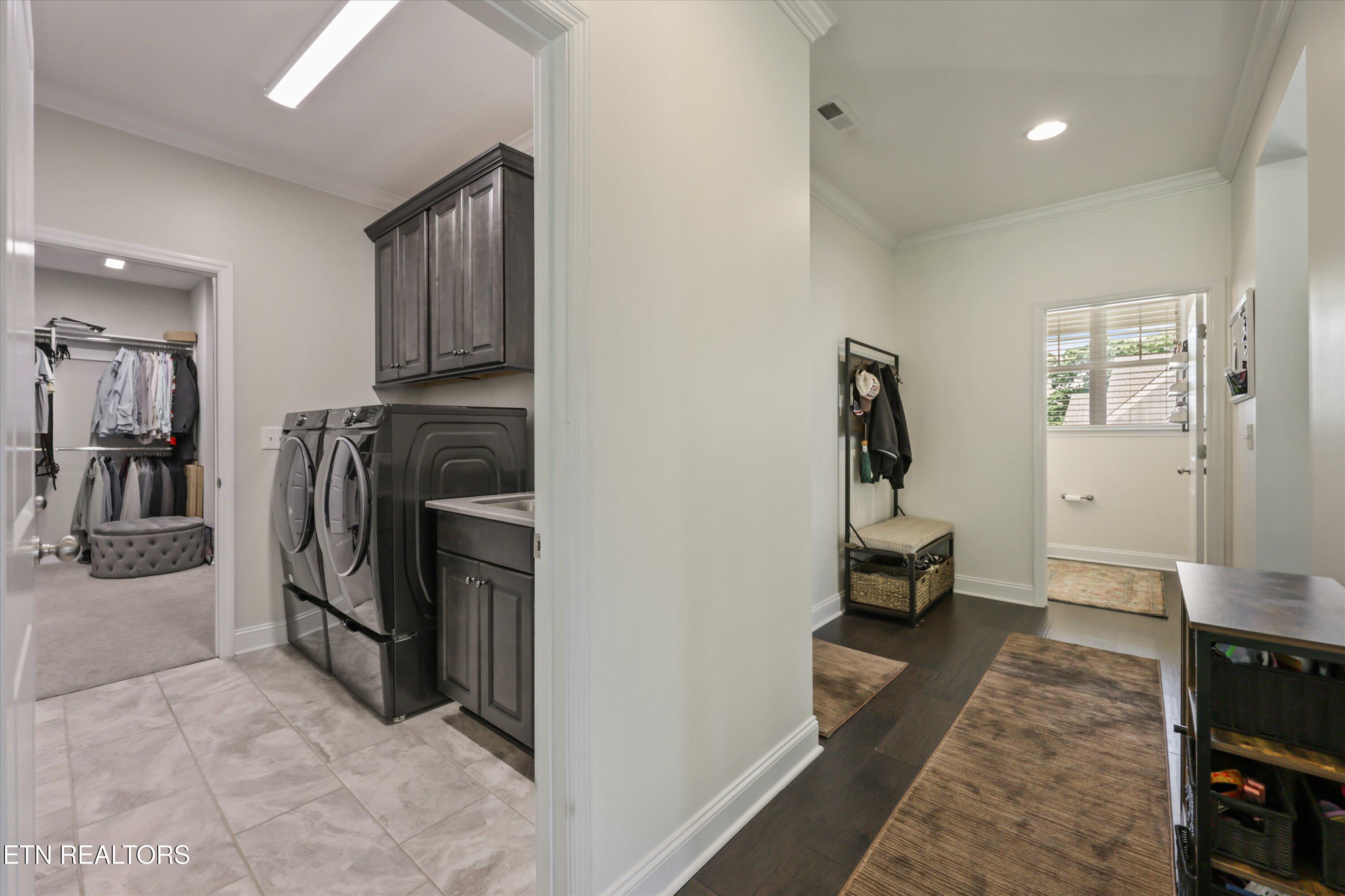 1832 English Ivy Lane Knoxville TN 37932