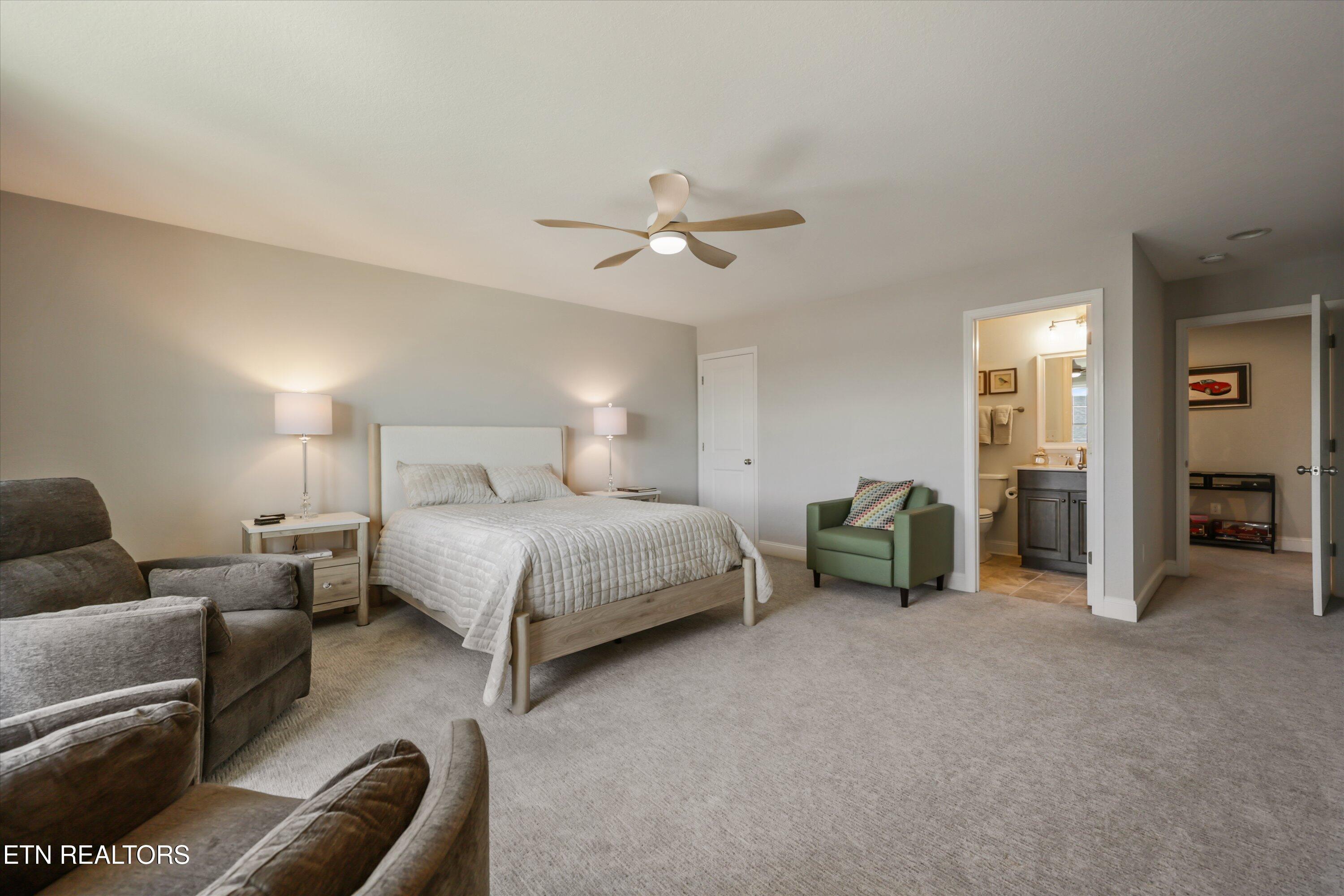 1832 English Ivy Lane Knoxville TN 37932