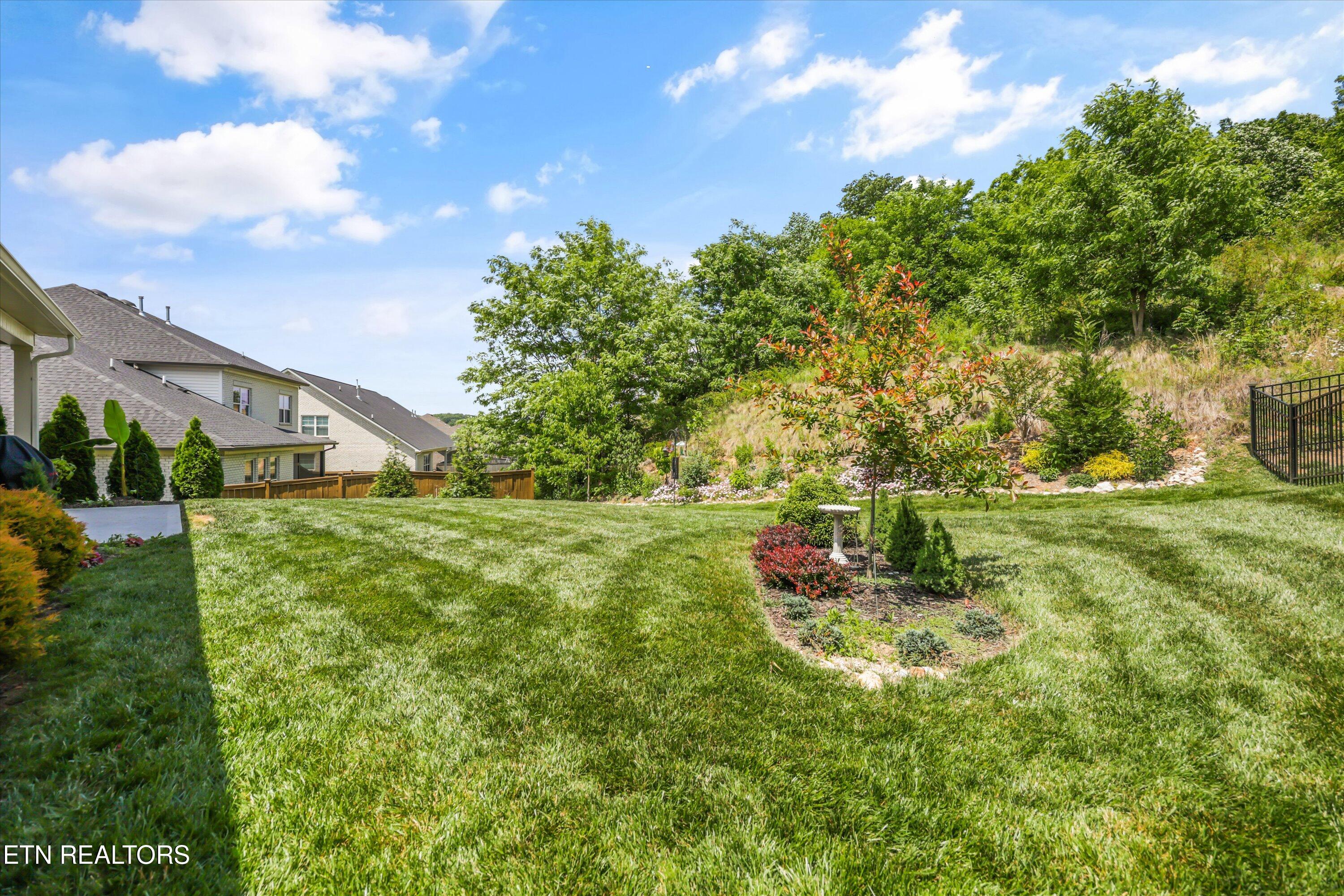 1832 English Ivy Lane Knoxville TN 37932