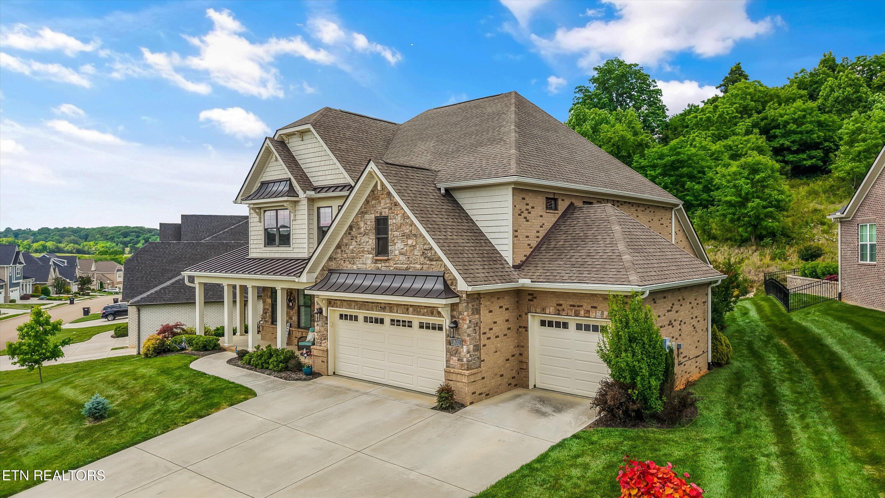1832 English Ivy Lane Knoxville TN 37932
