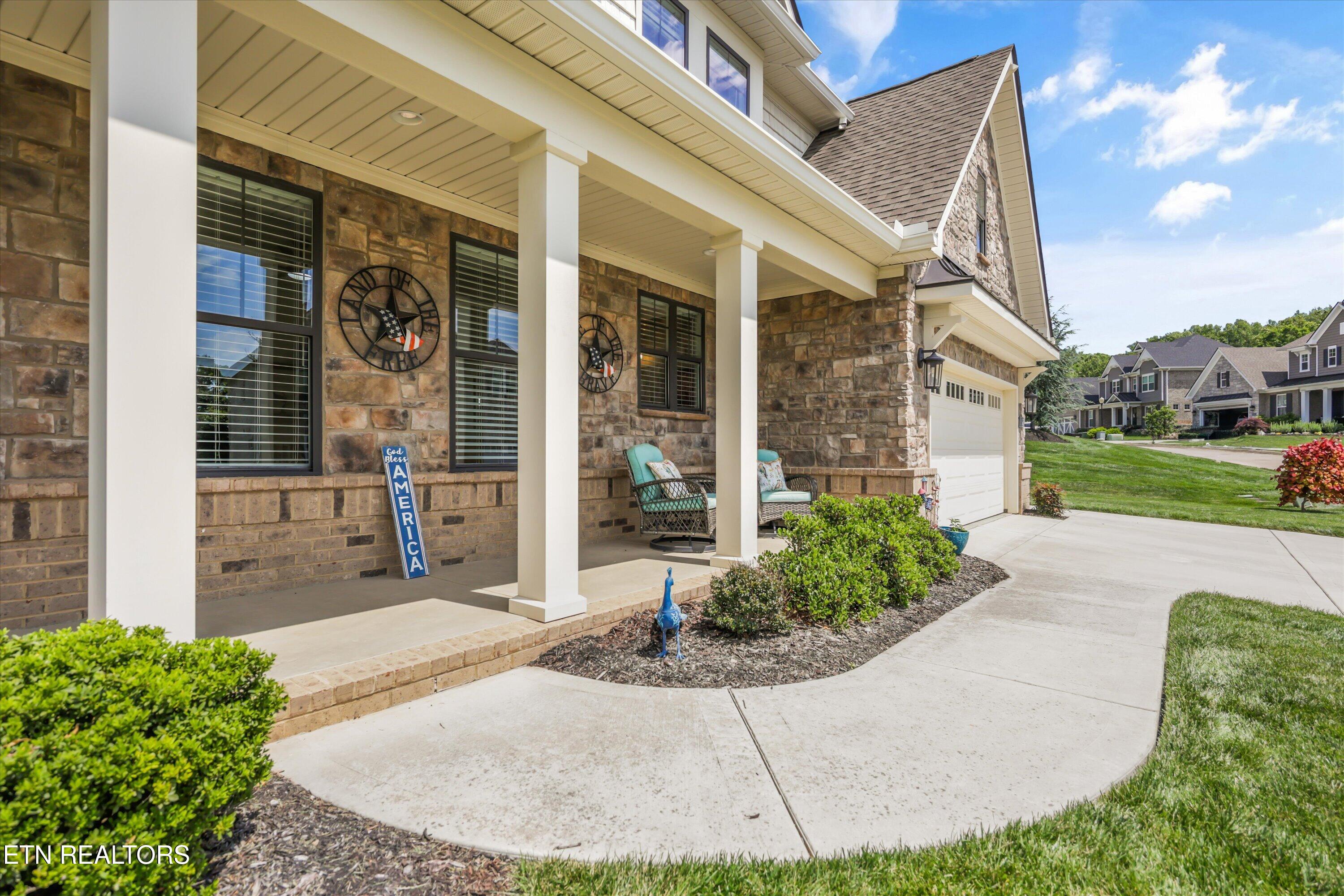 1832 English Ivy Lane Knoxville TN 37932