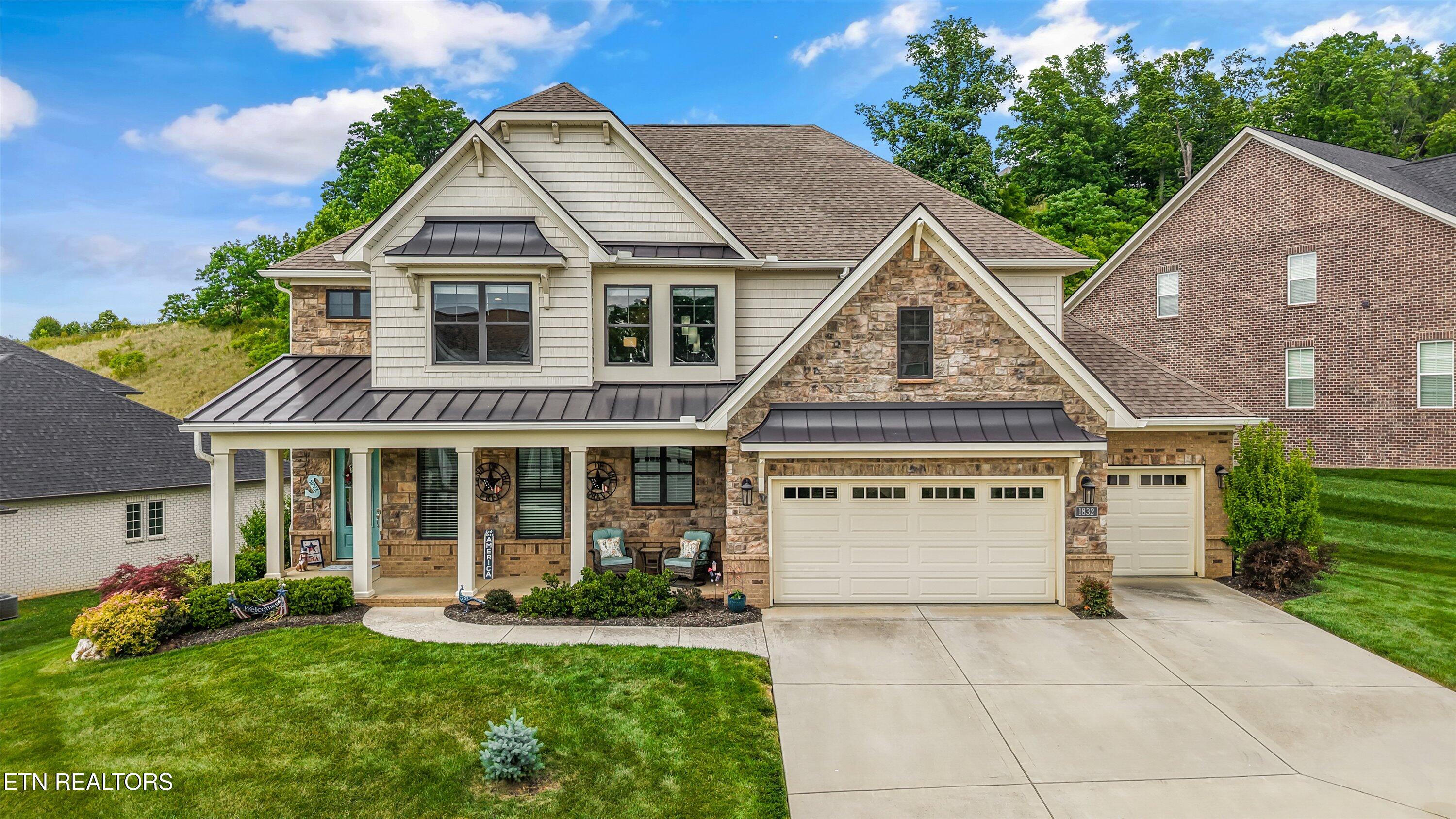 1832 English Ivy Lane Knoxville TN 37932
