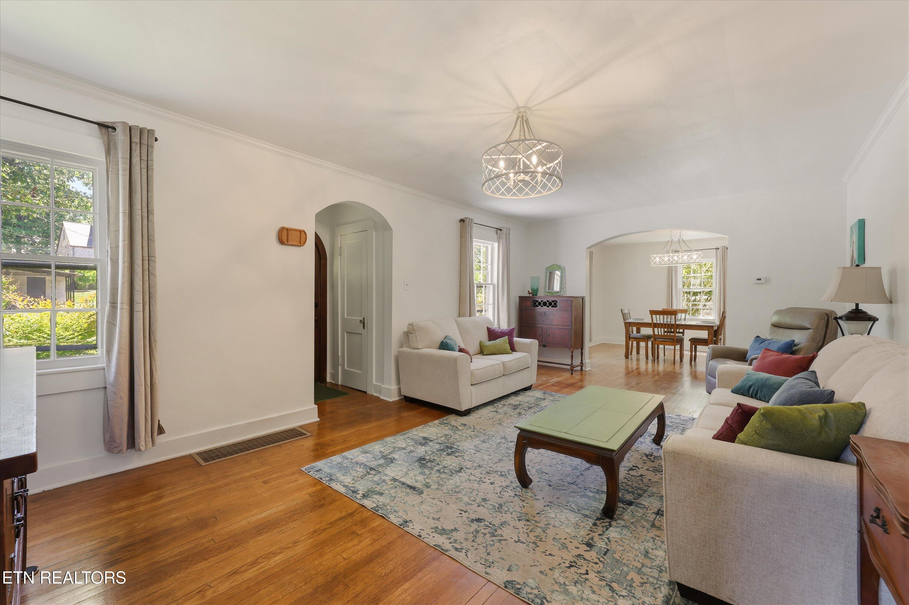 5417 Jacksboro Pike Knoxville TN 37918