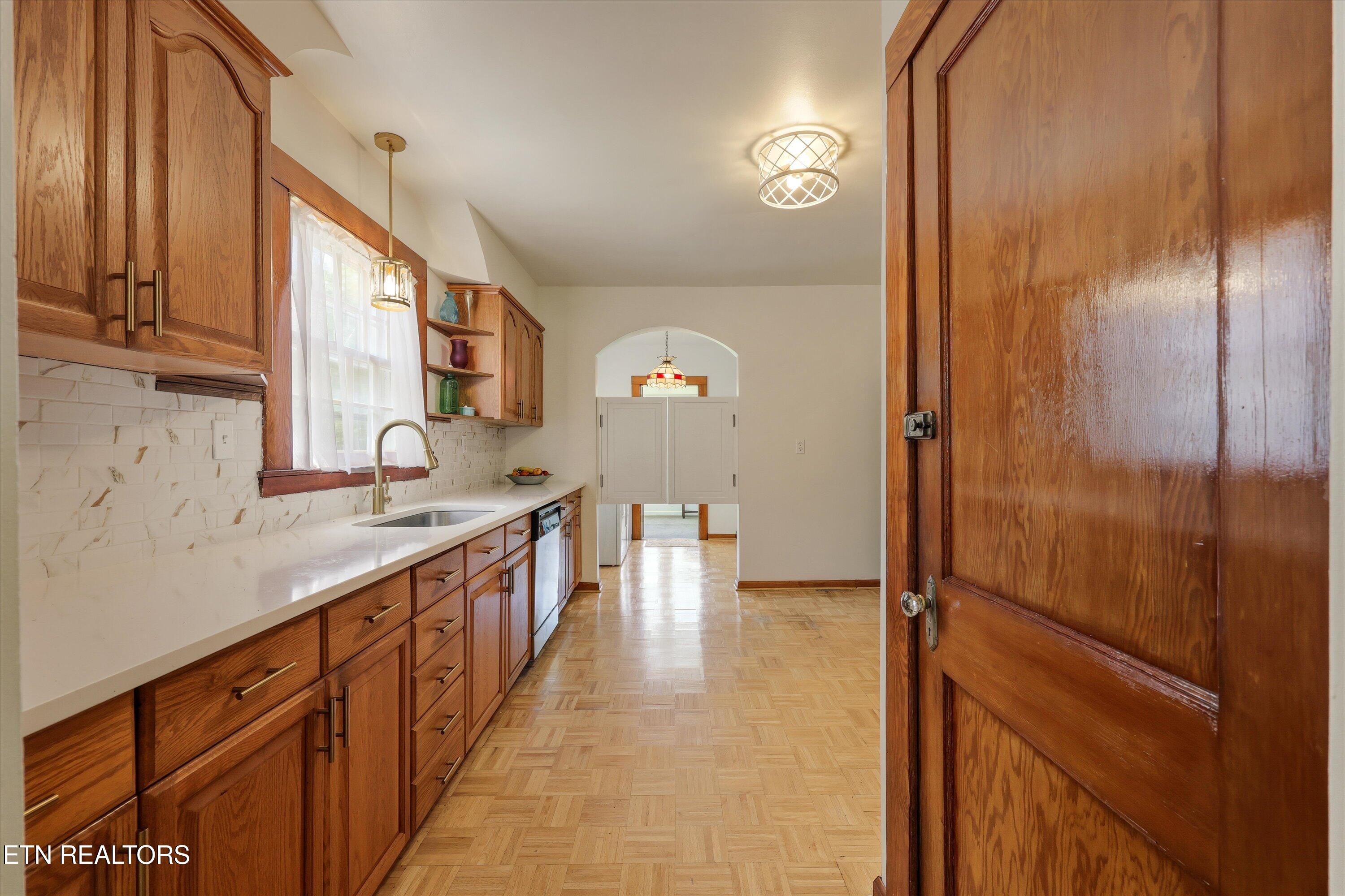 5417 Jacksboro Pike Knoxville TN 37918