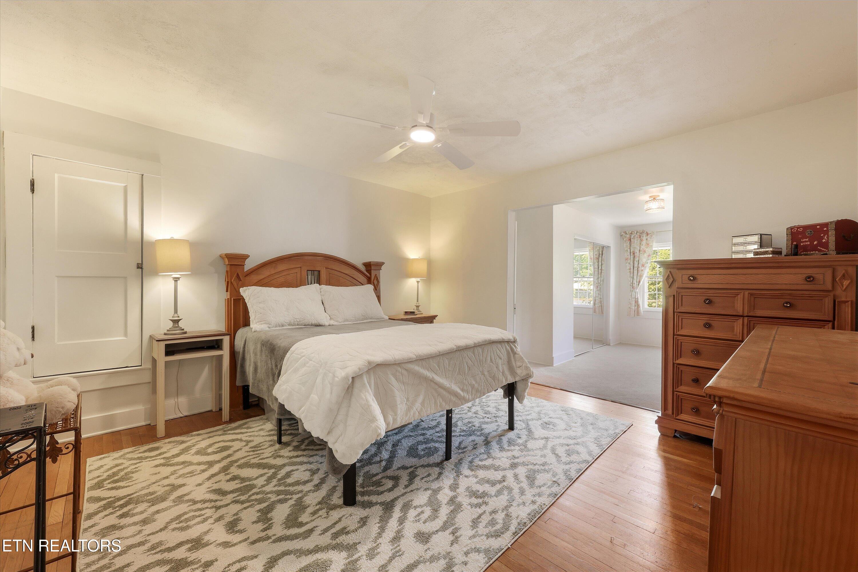 5417 Jacksboro Pike Knoxville TN 37918
