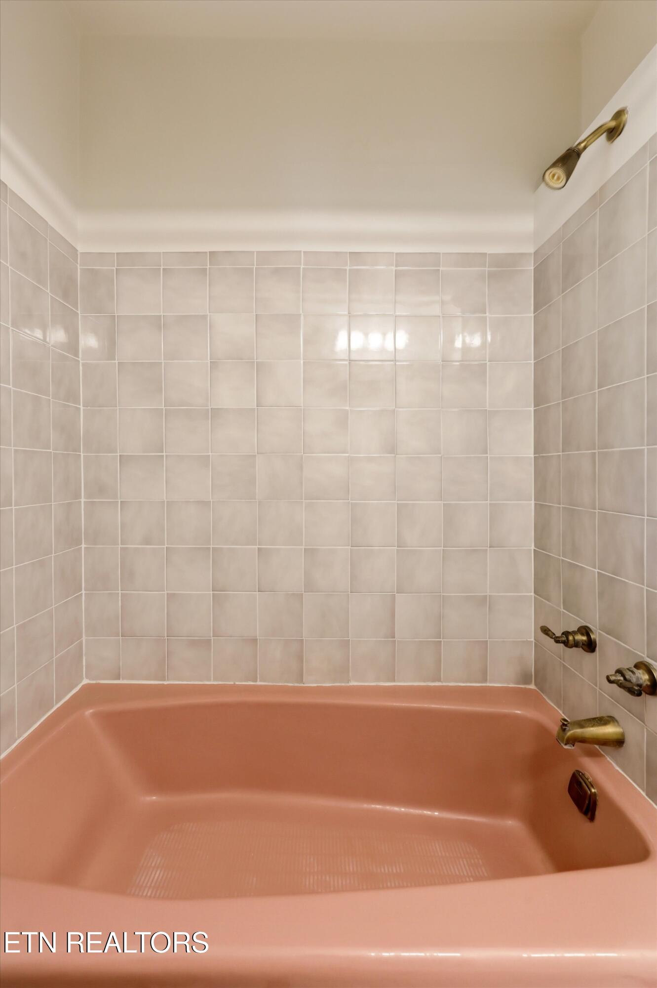 5417 Jacksboro Pike Knoxville TN 37918
