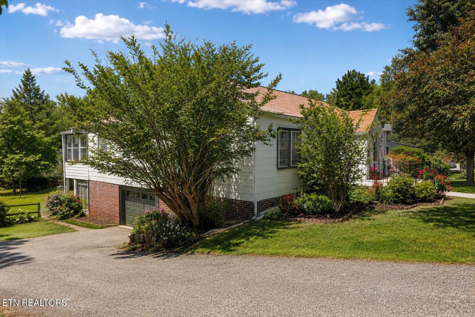 5417 Jacksboro Pike Knoxville TN 37918